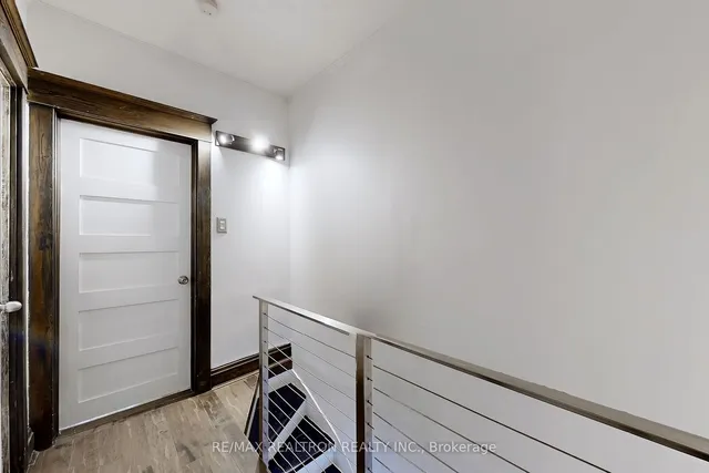 Additional property image - 1578 Dundas St
