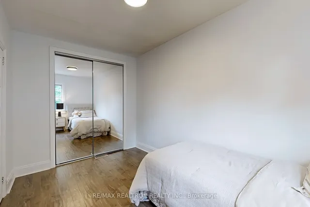 Additional property image - 1578 Dundas St