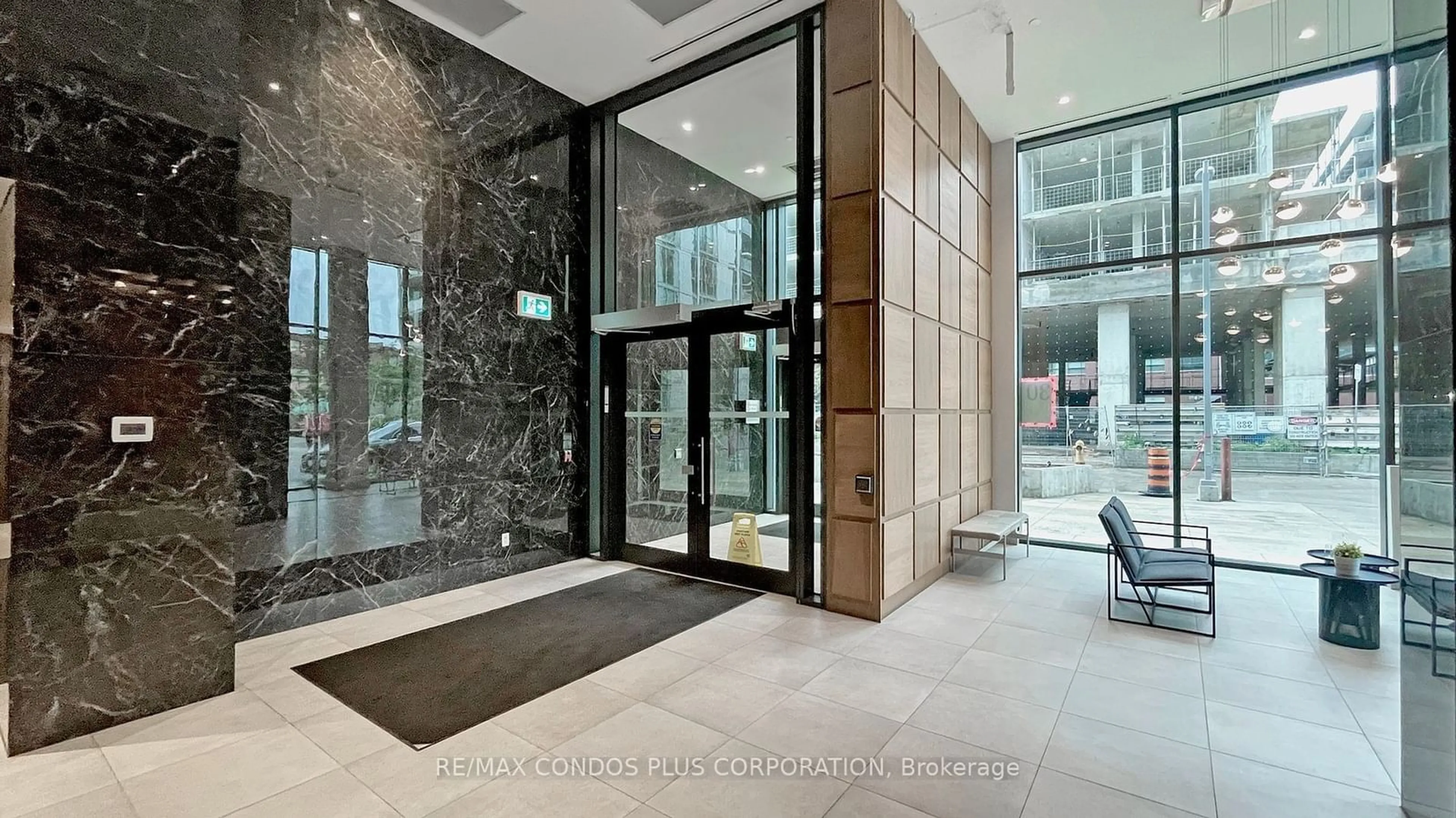 Indoor foyer, ceramic floors for 30 Baseball Pl #821, Toronto Ontario M4M 0E8