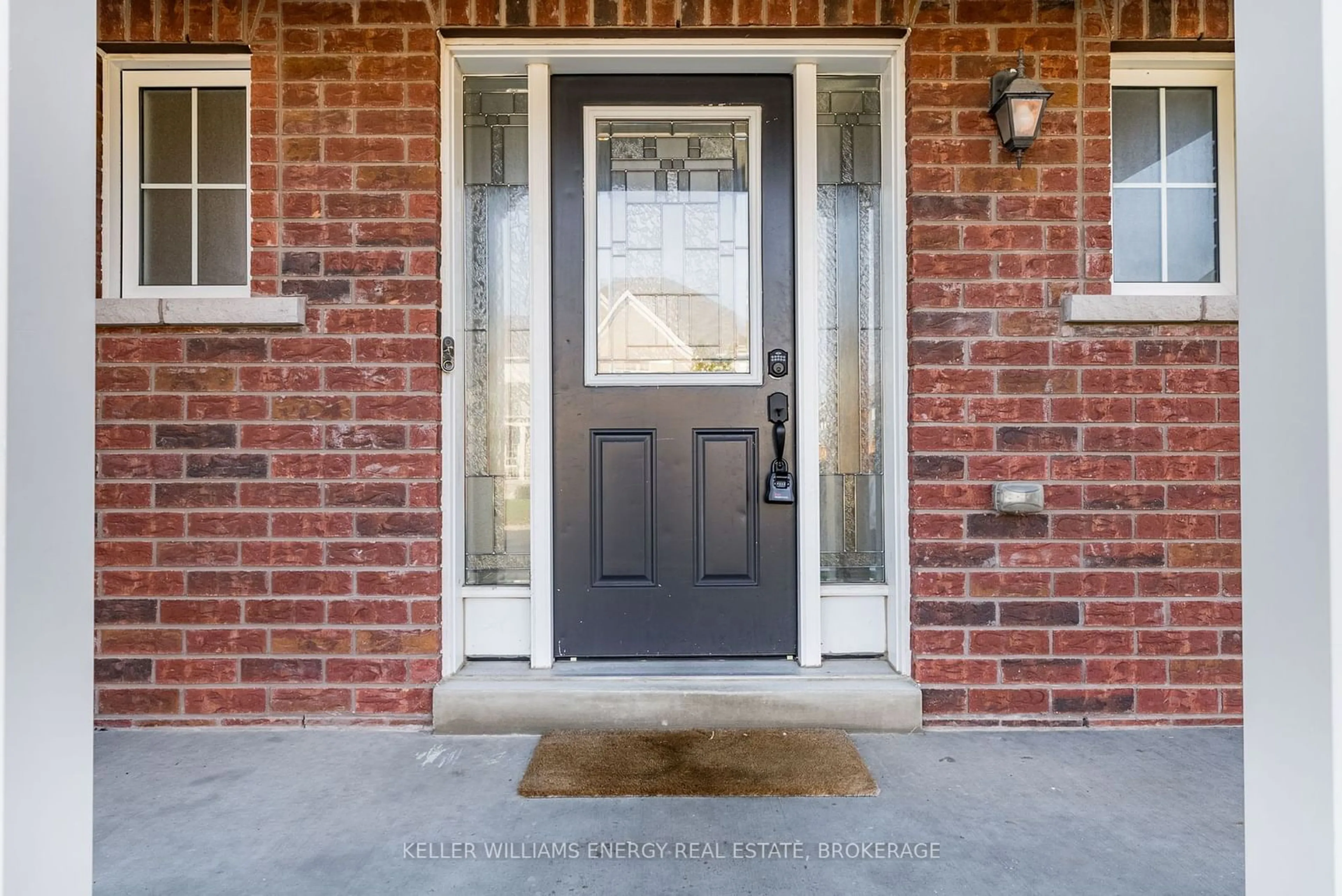 Indoor entryway, wood floors for 31 John Matthew Cres, Clarington Ontario L1C 0S8