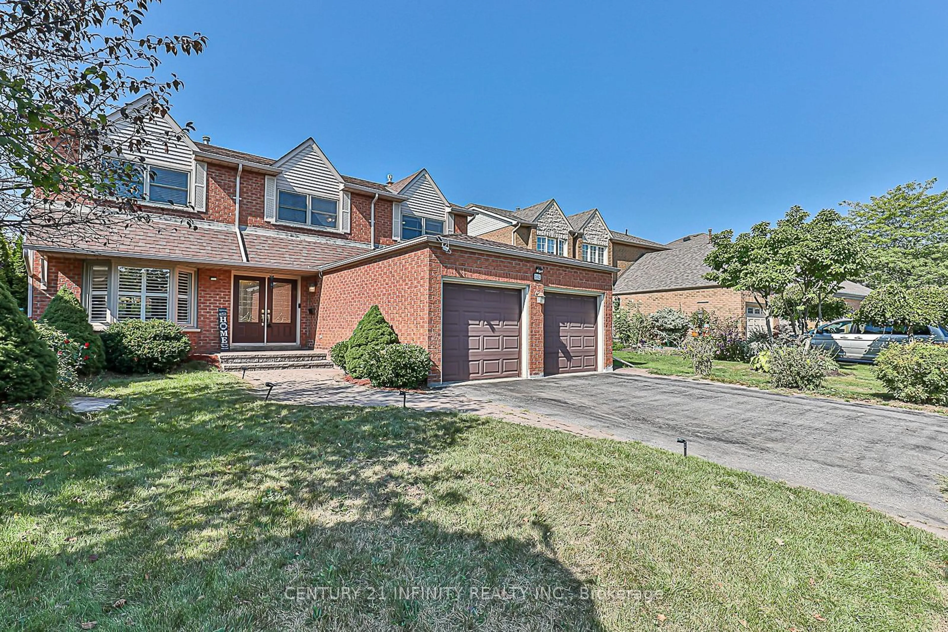 A pic from exterior of the house or condo, the street view for 1812 Fernam St, Pickering Ontario L1V 4Y8