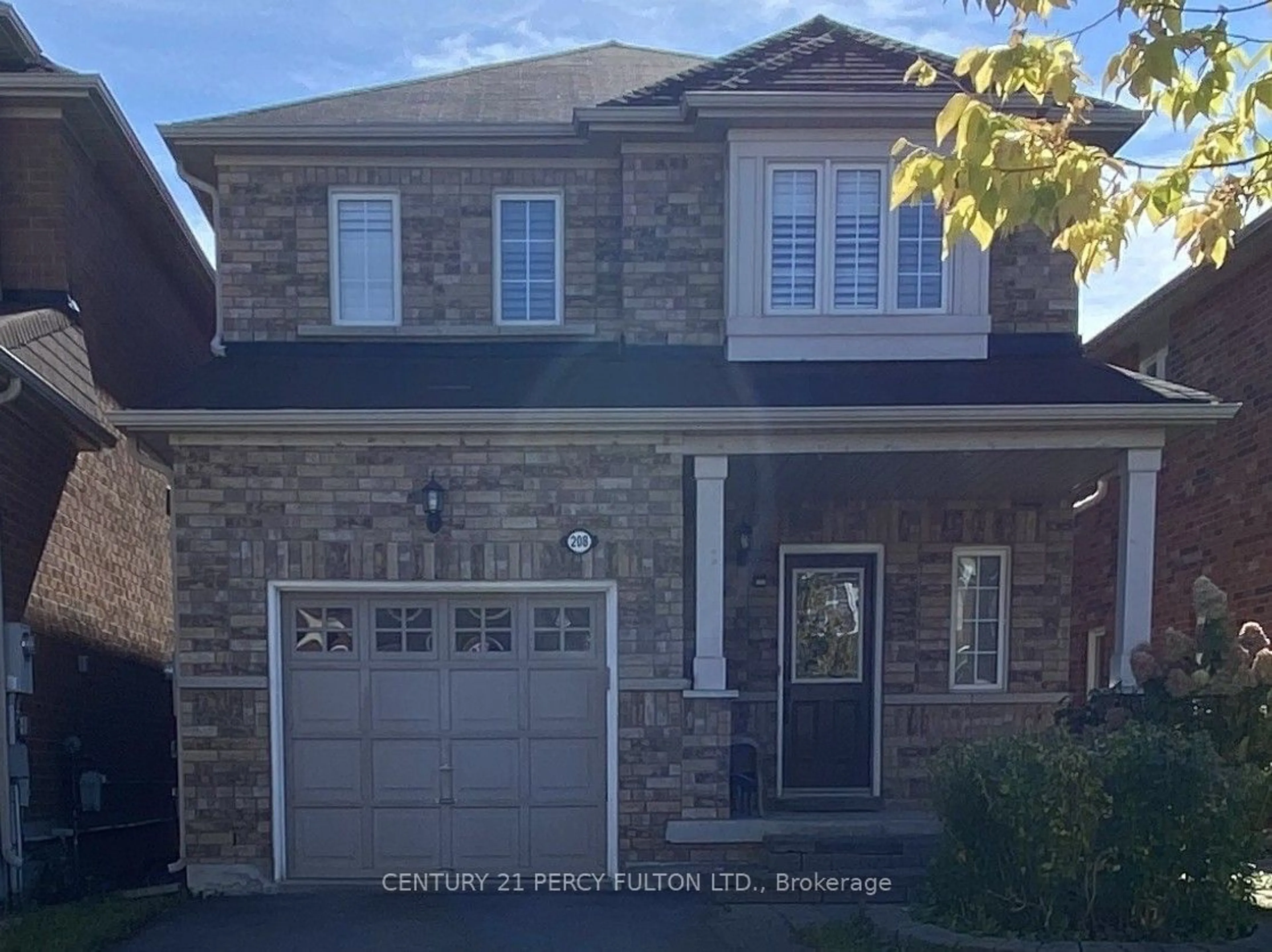 Frontside or backside of a home, the street view for 208 Penndutch Circ, Whitchurch-Stouffville Ontario L4A 0N9