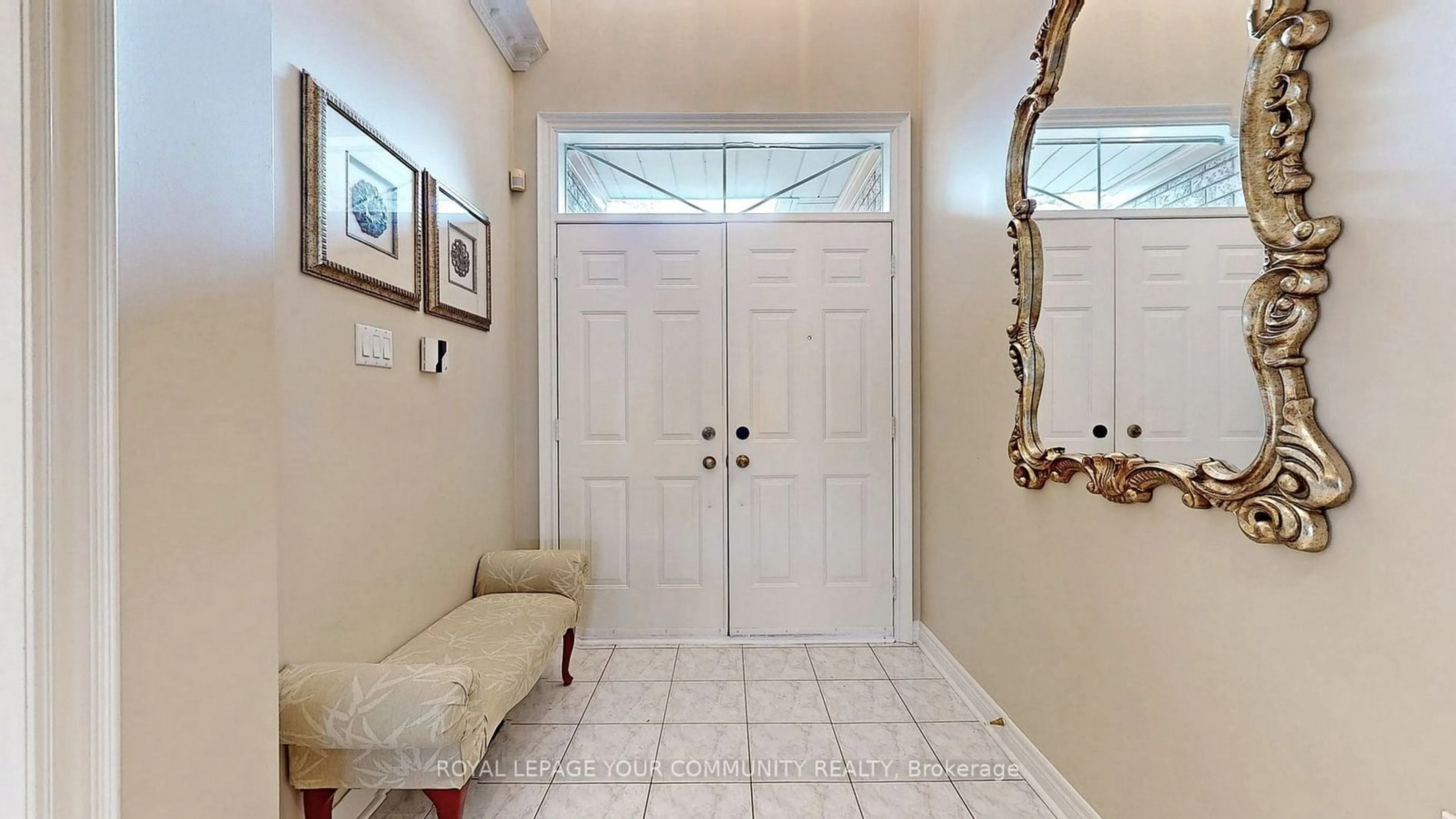 Indoor entryway, wood floors for 98 Tea Rose St, Markham Ontario L6C 1X3