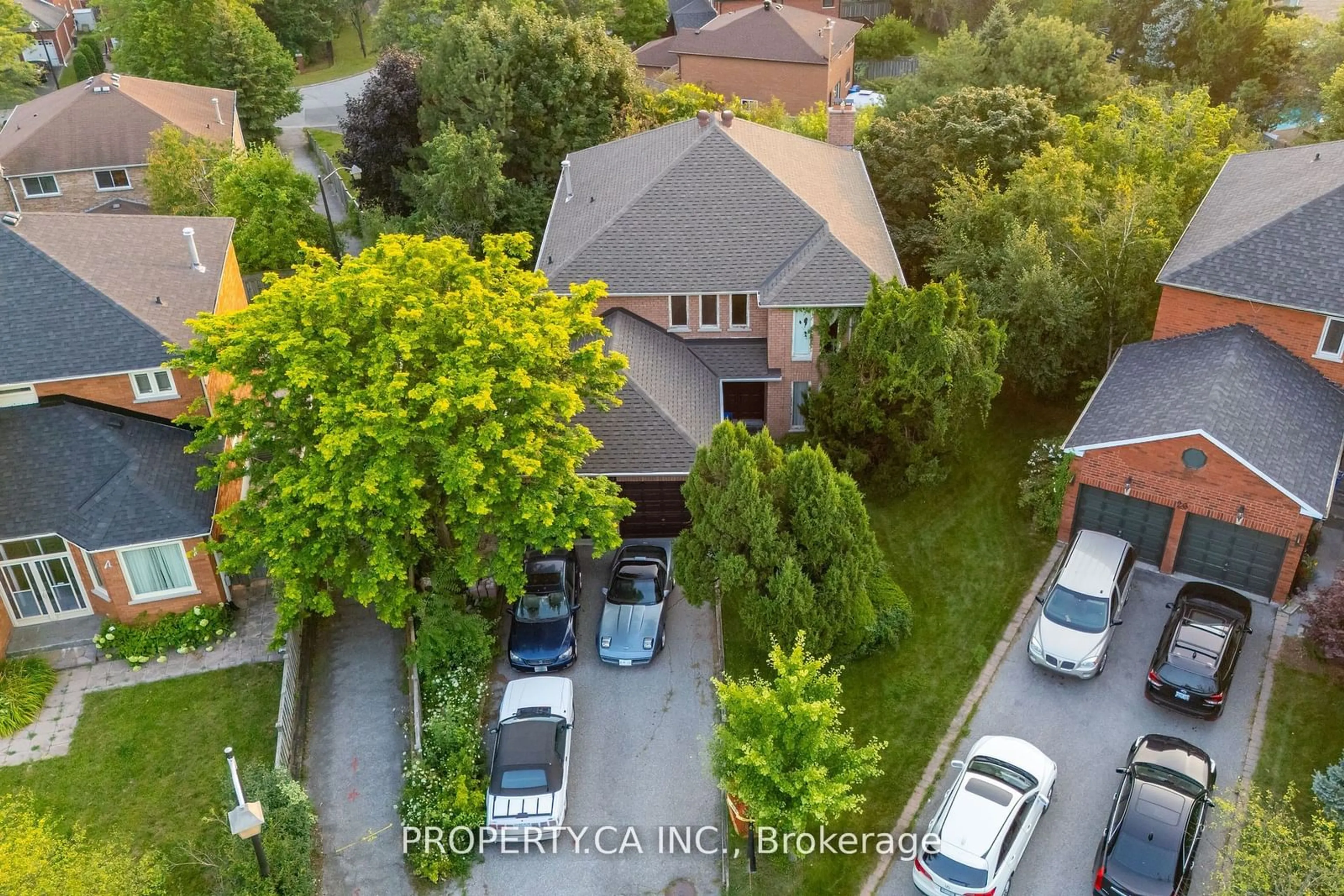 Frontside or backside of a home, the street view for 24 Delancey Cres, Markham Ontario L3P 7E2