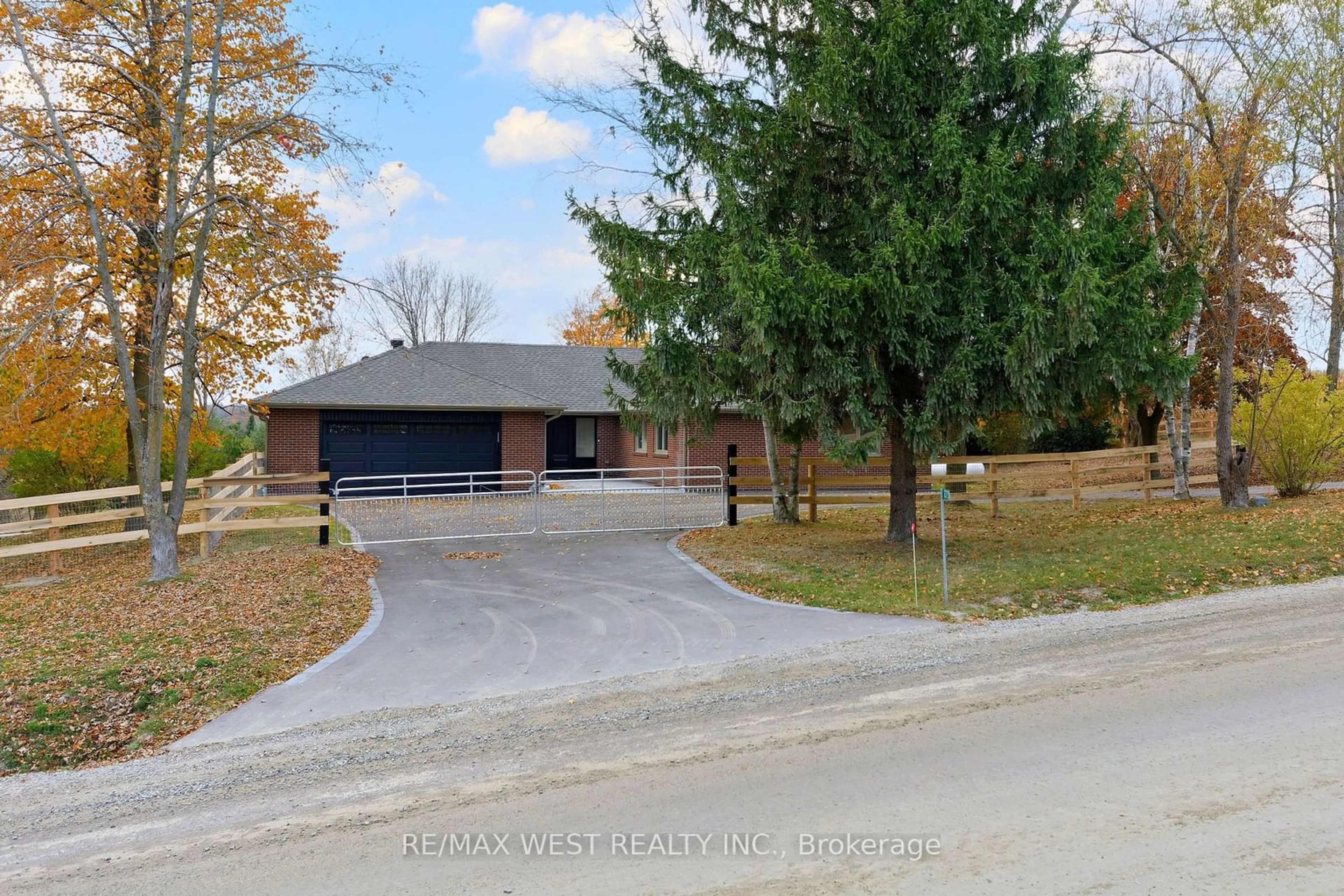 Frontside or backside of a home, the street view for 17200 12th Concession Rd, King Ontario L0G 1T0