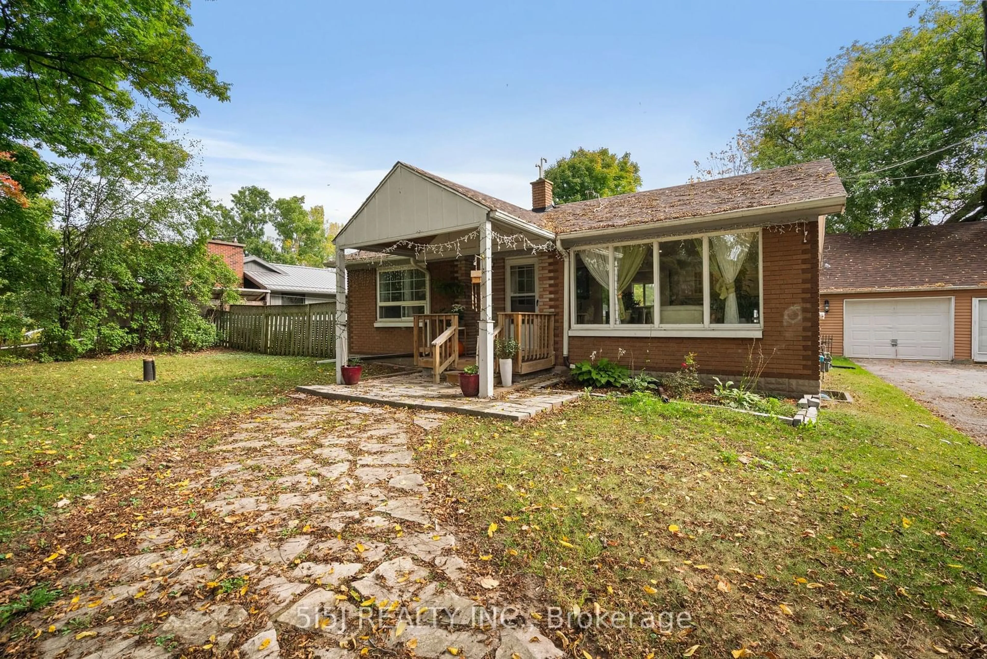 Home with brick exterior material for 18947 Mccowan Rd, East Gwillimbury Ontario L0G 1M0