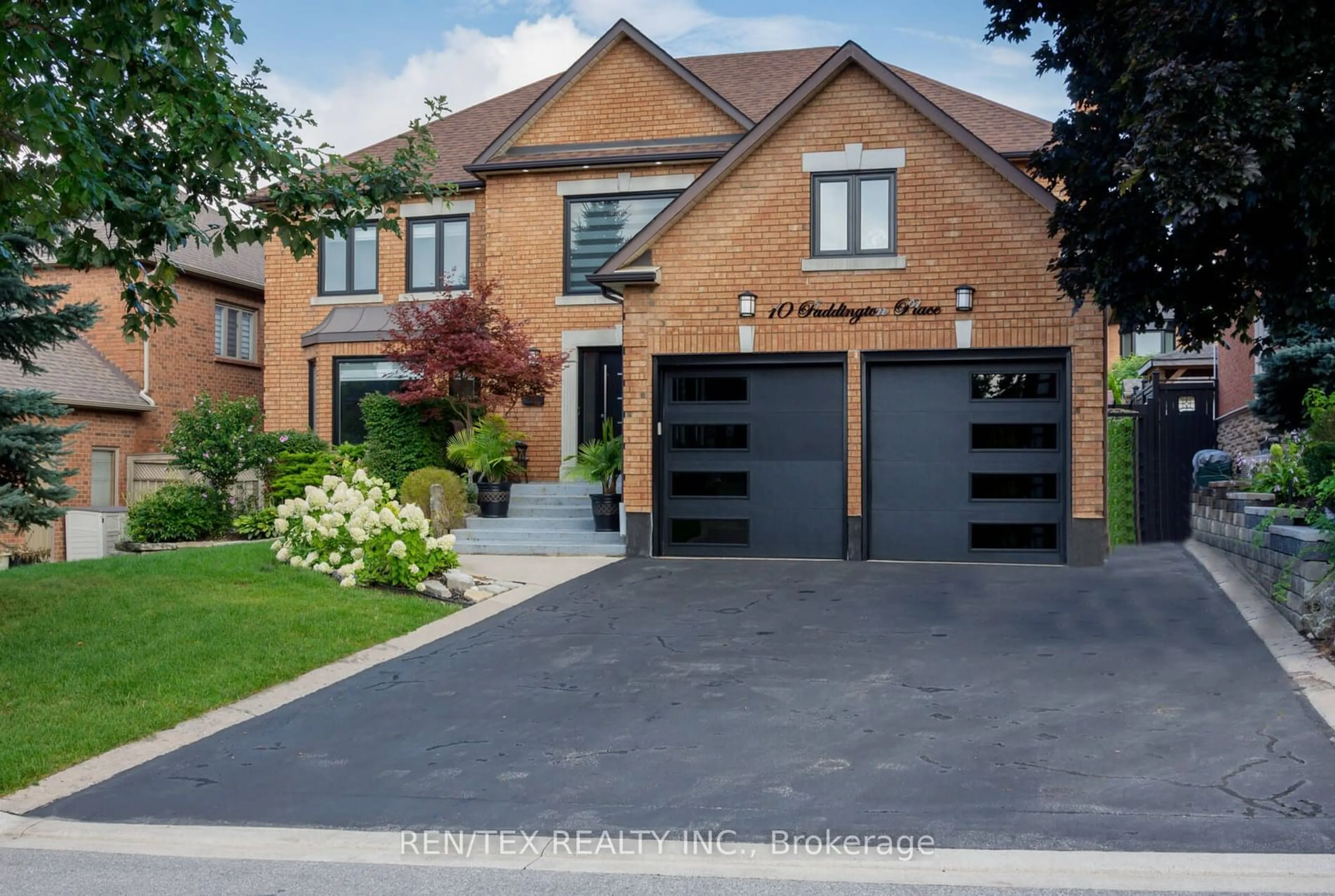 Home with brick exterior material for 10 Paddington Pl, Vaughan Ontario L4L 7E5