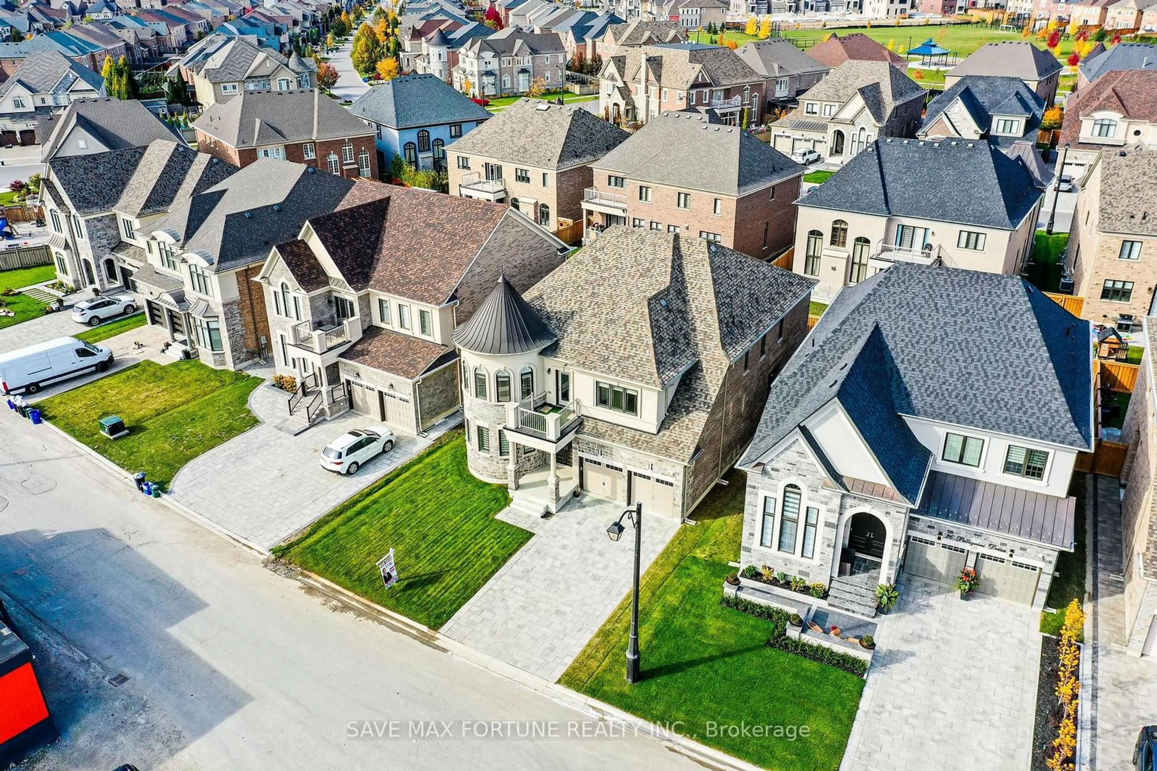 Frontside or backside of a home, the street view for 22 Pellegrini Dr Dr, Vaughan Ontario L4H 4A2