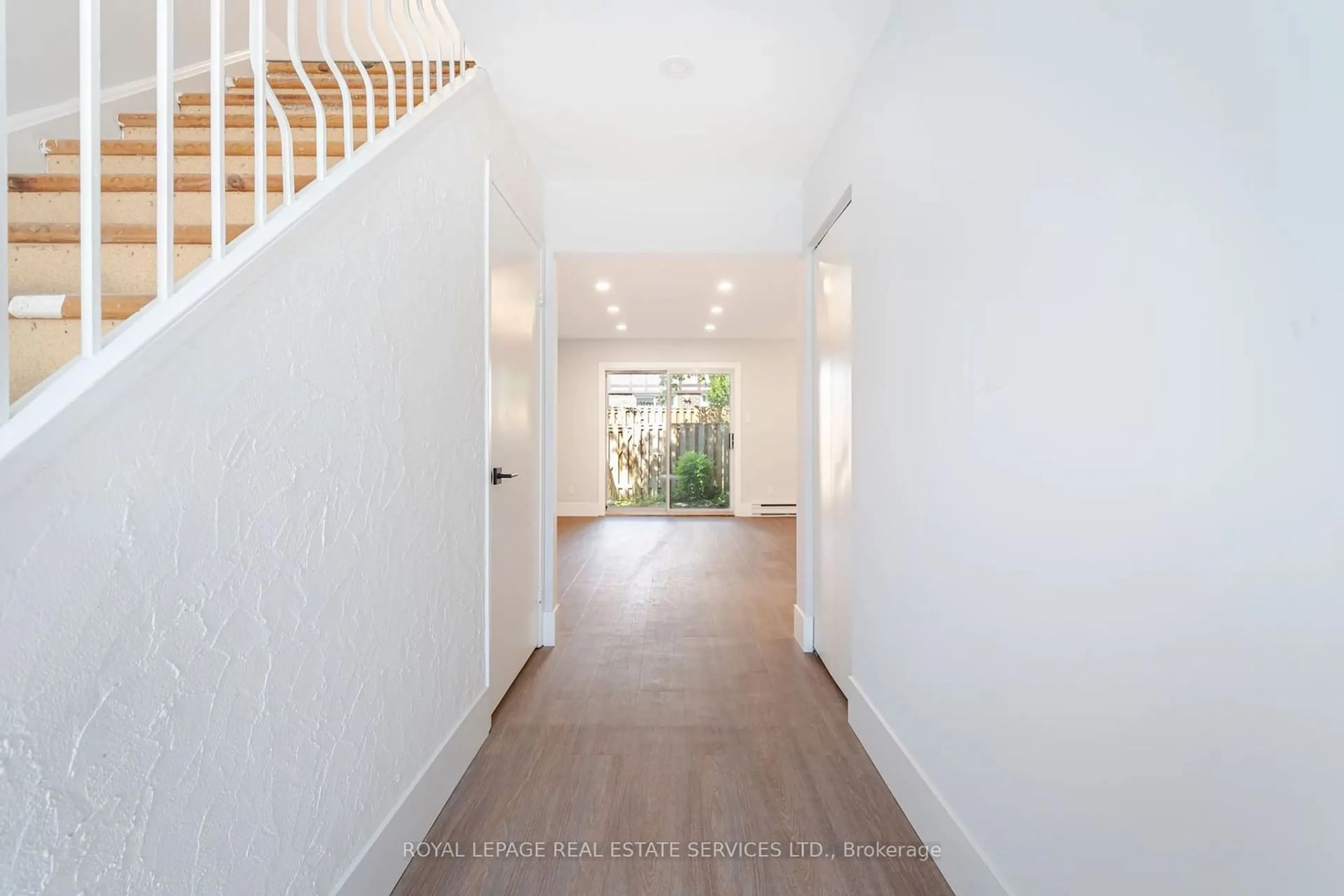 Indoor entryway, wood floors for 16 Harper Way #457, Markham Ontario L3T 5A5