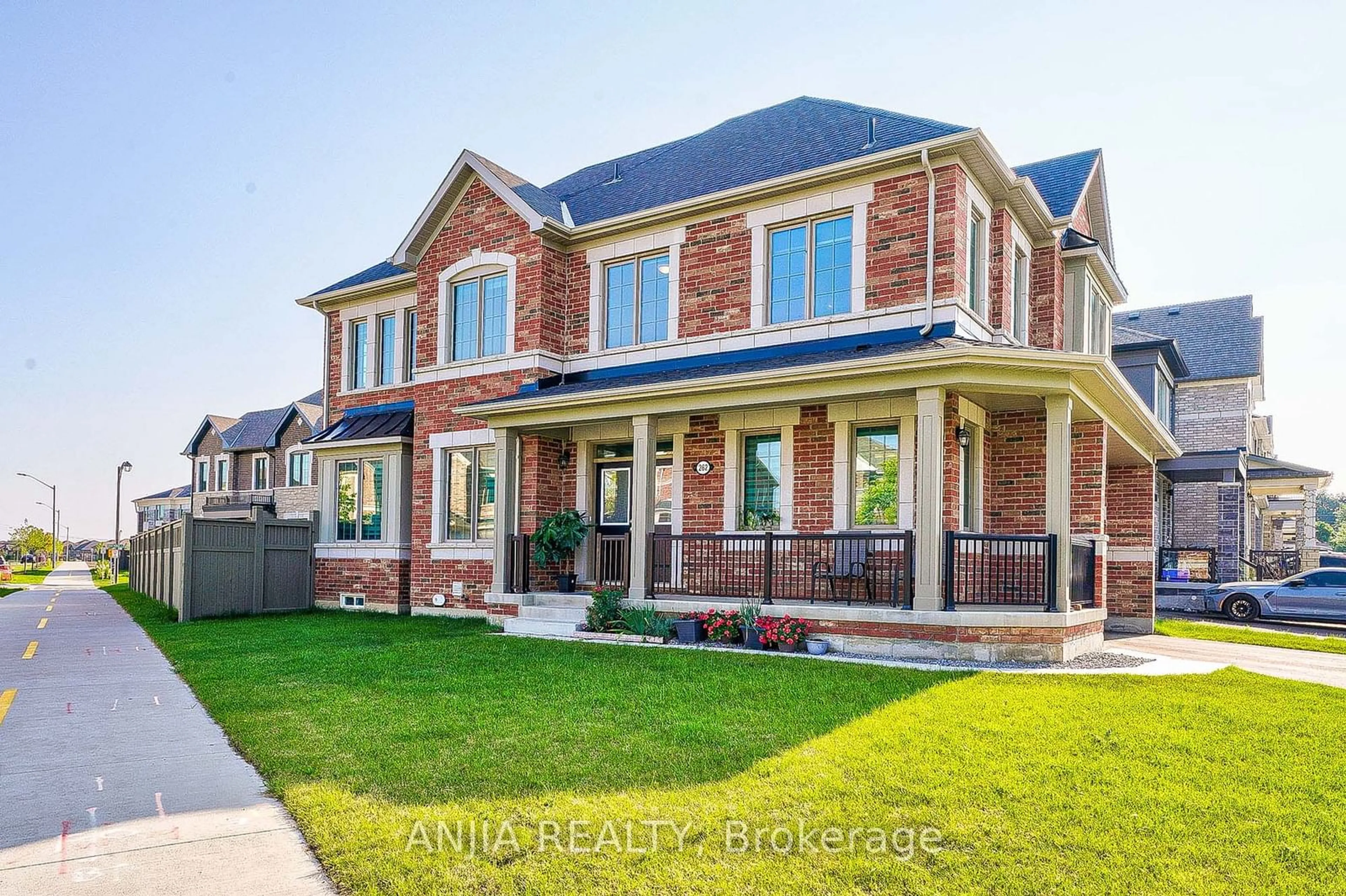 Home with brick exterior material for 262 Beaverbrae Dr, Markham Ontario L6C 3K8