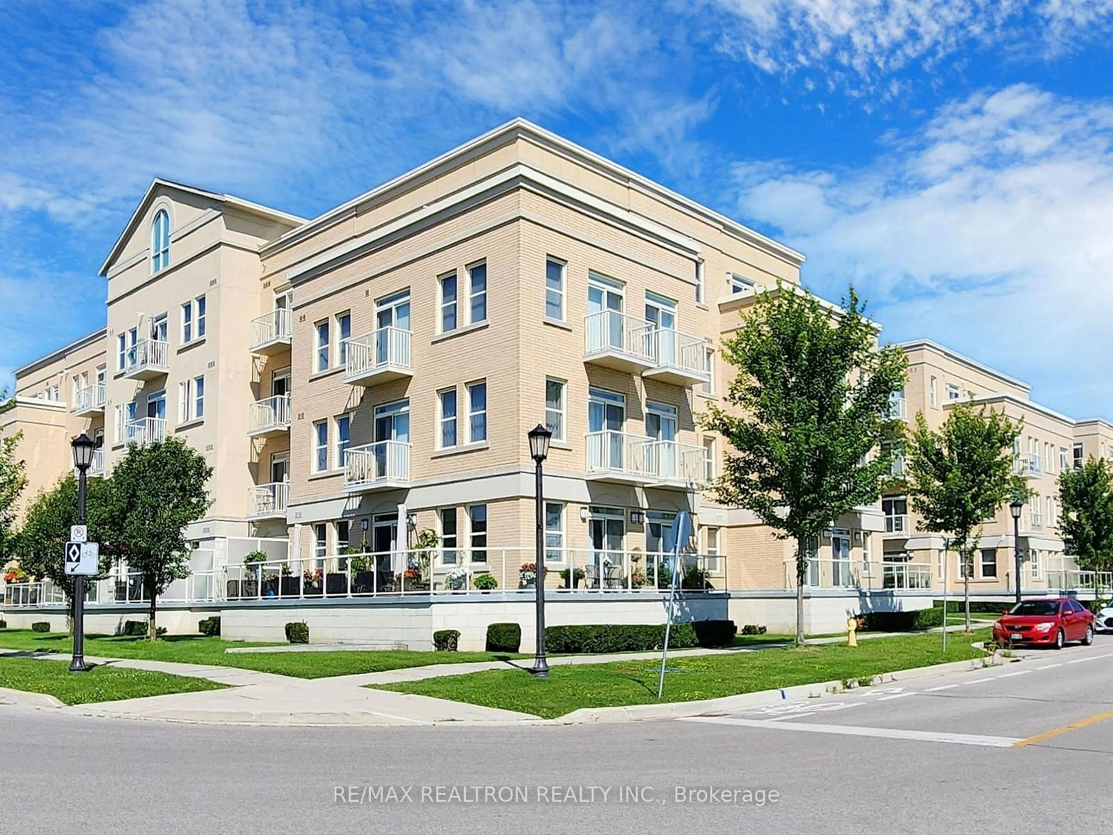 A pic from exterior of the house or condo, the front or back of building for 28 Prince Regent St #224, Markham Ontario L6C 0V5