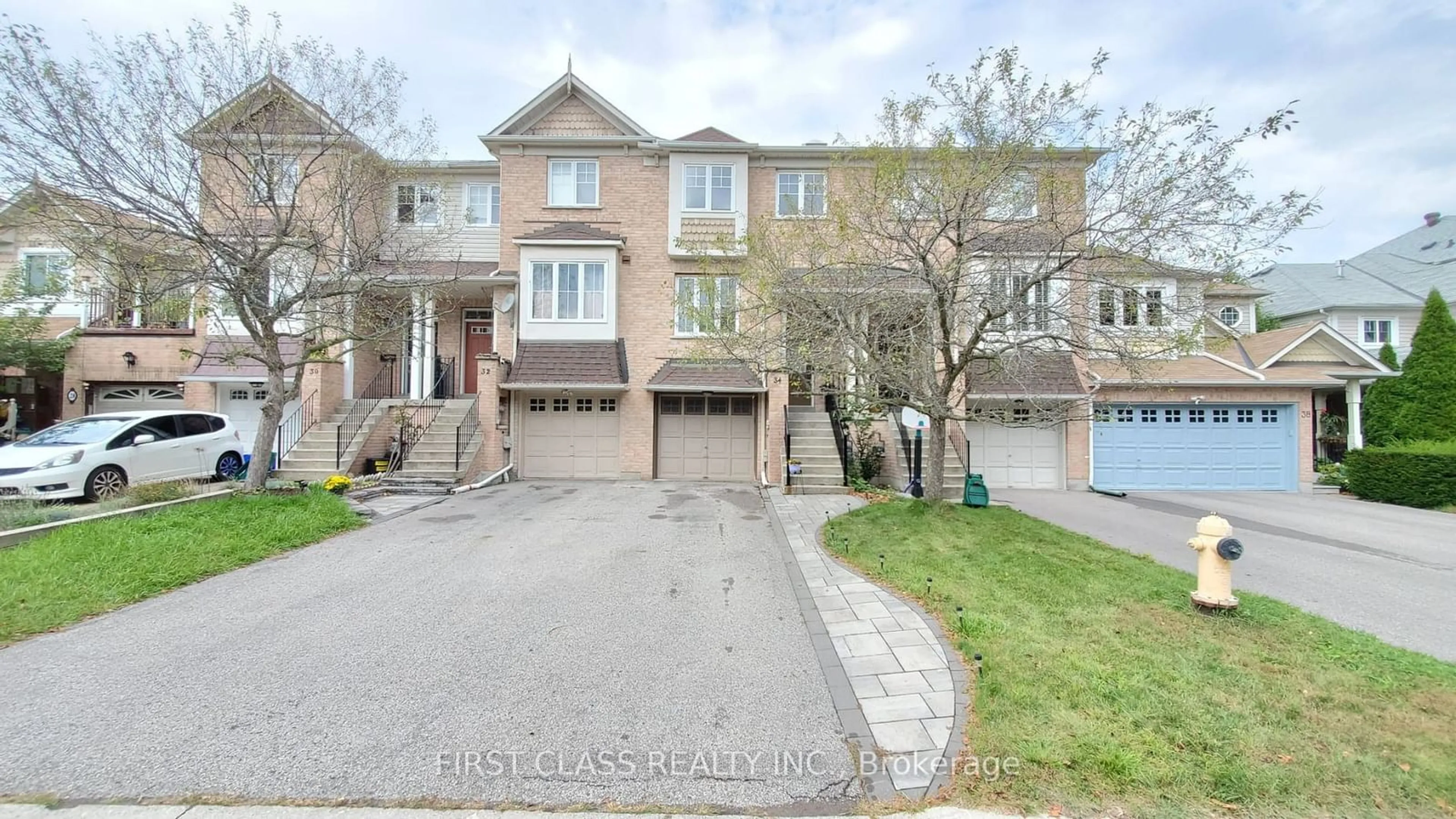 A pic from exterior of the house or condo, the street view for 34 Charlotte Angliss Rd, Markham Ontario L3P 7W6