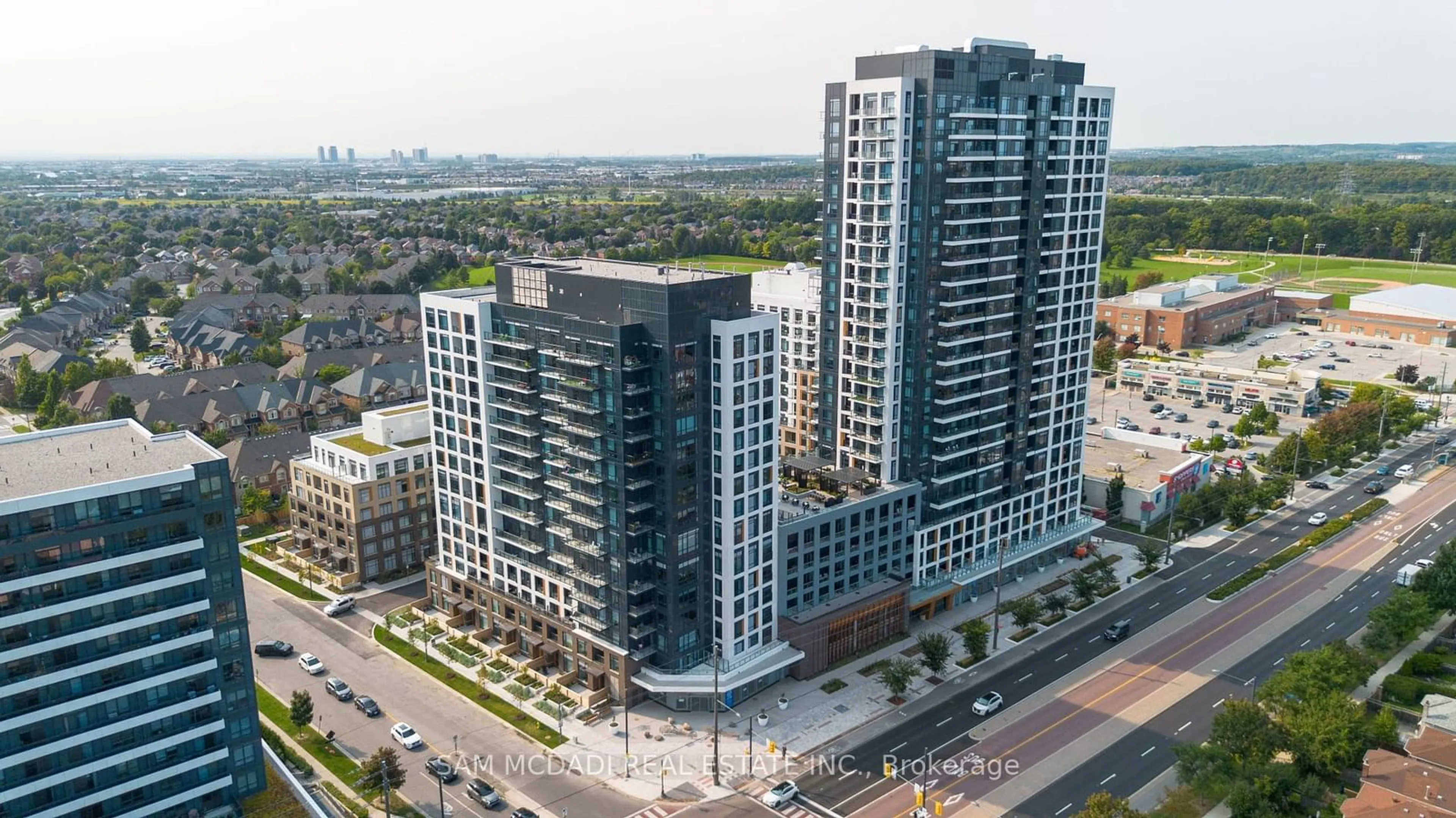 A pic from exterior of the house or condo, the view of city buildings for 7950 Bathurst St #1525, Vaughan Ontario L4J 0B8