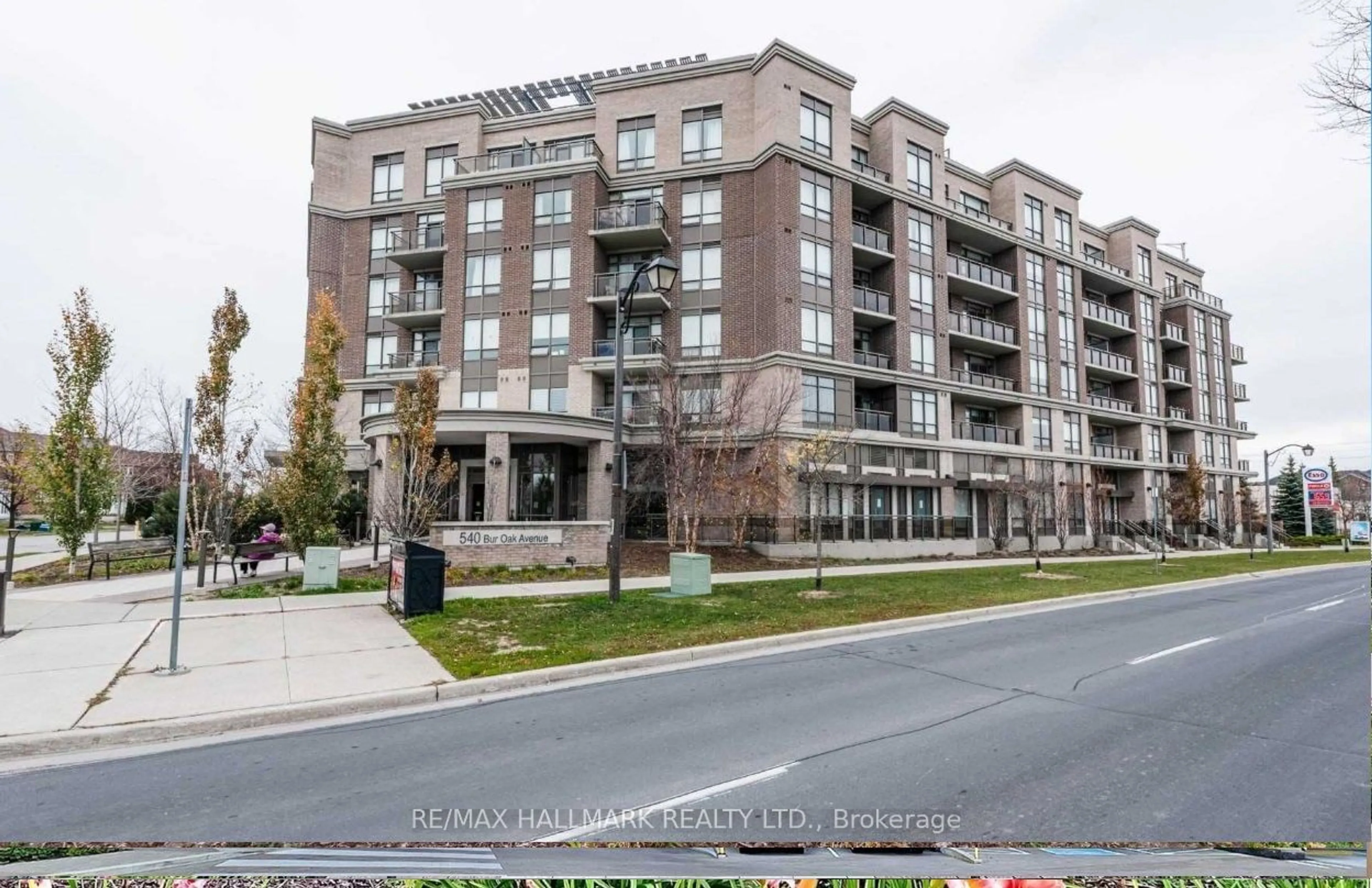 A pic from exterior of the house or condo, the front or back of building for 540 Bur Oak Ave #606, Markham Ontario L6C 0Y2