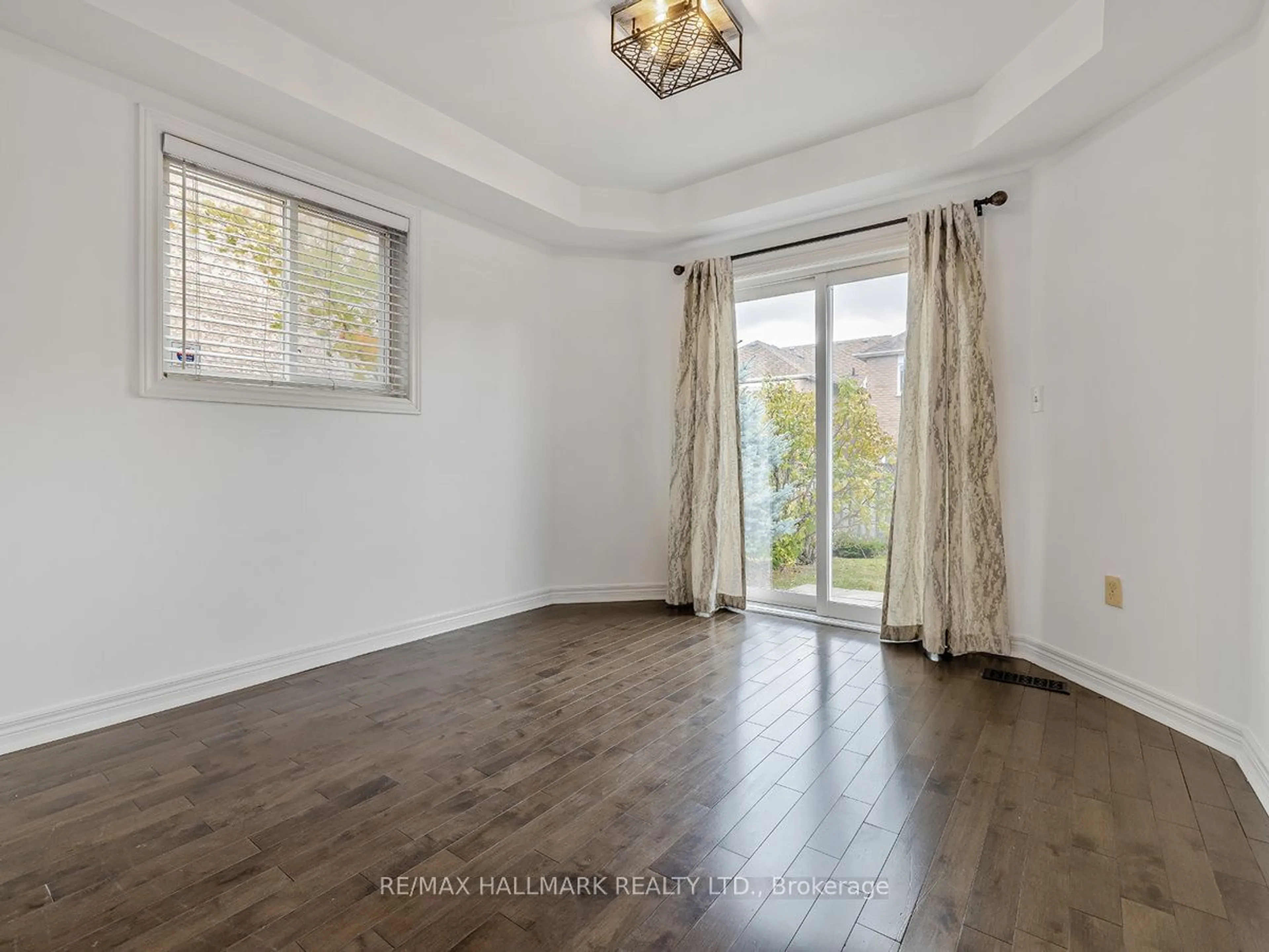 A pic of a room, wood floors for 101 Kale Cres, Vaughan Ontario L6A 3R1