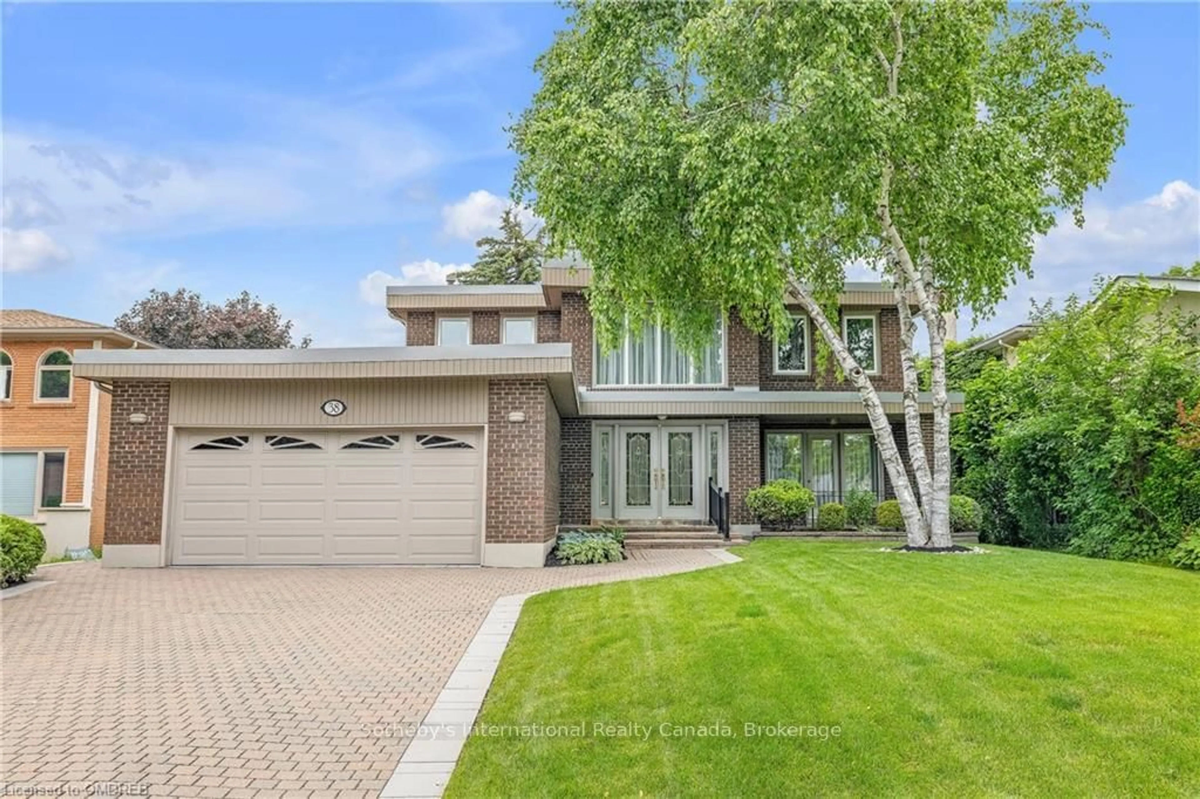 Frontside or backside of a home, the street view for 38 FREDRICK St, Vaughan Ontario L4L 1P8