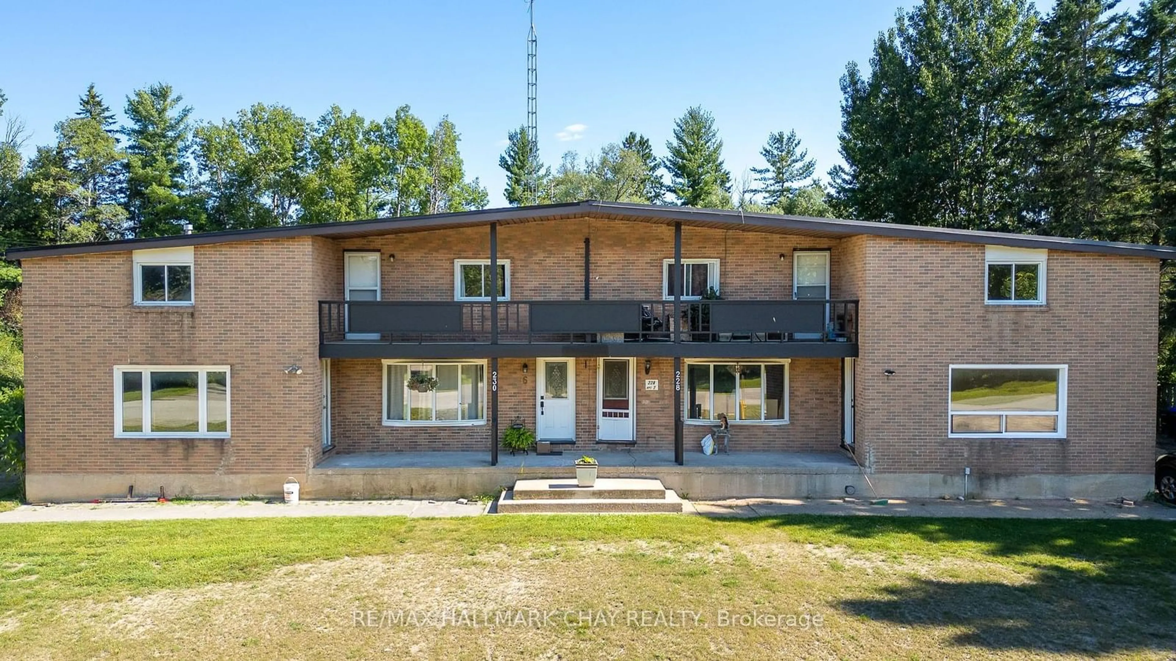 A pic from exterior of the house or condo, the front or back of building for 228A Cindy Lane, Essa Ontario L0M 1B0