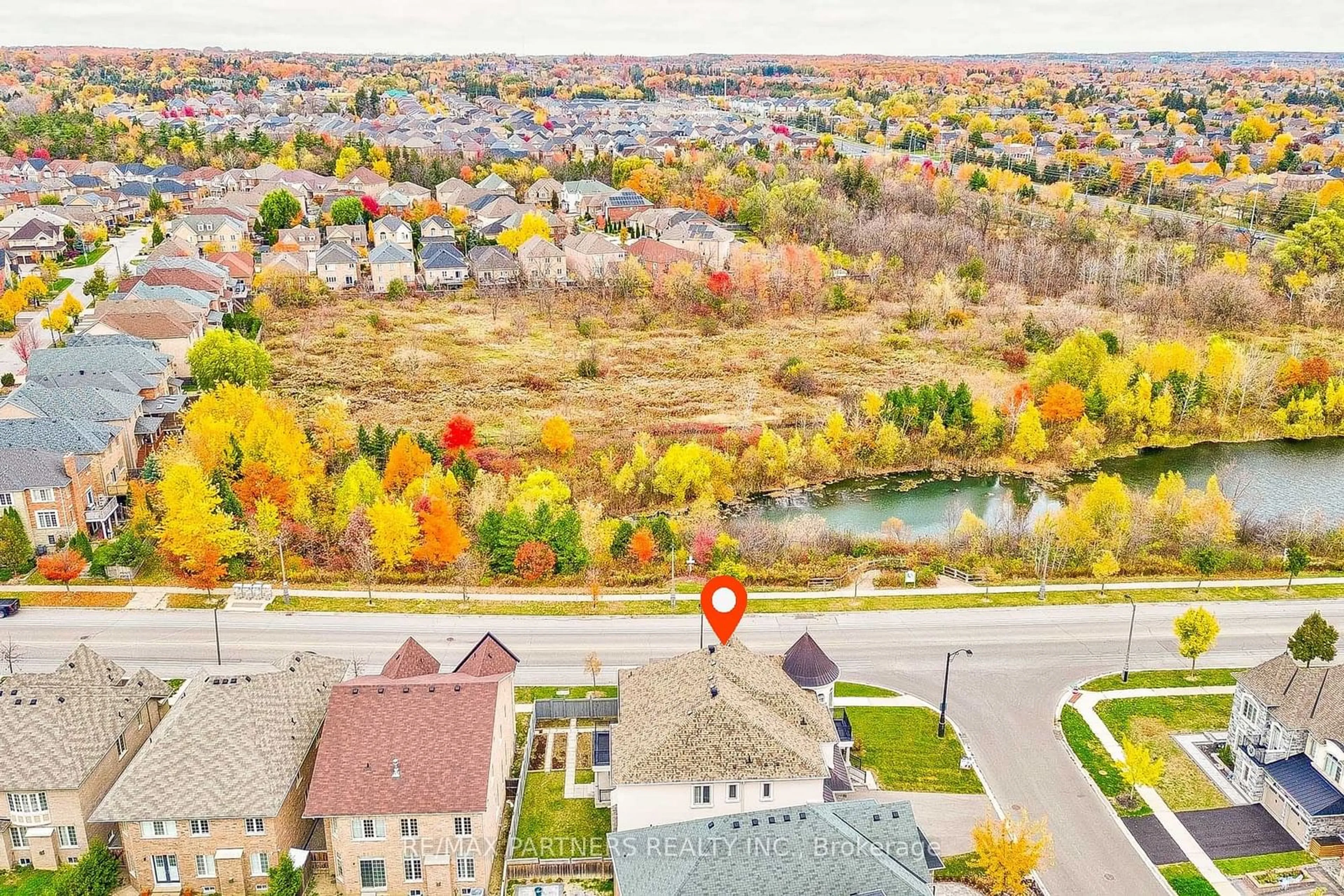 A pic from exterior of the house or condo, the street view for 112 Baldry Ave, Vaughan Ontario L6A 0J1