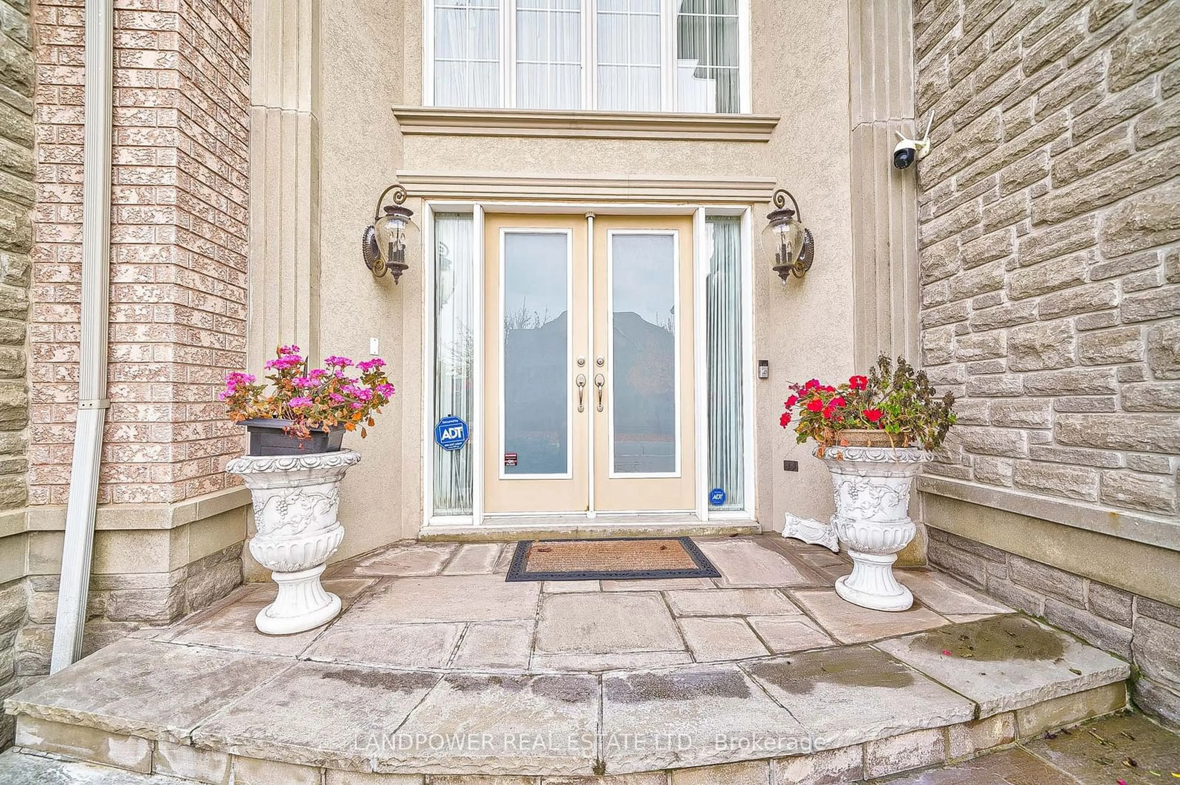 Indoor entryway, ceramic floors for 119 Boake Tr, Richmond Hill Ontario L4B 4B7