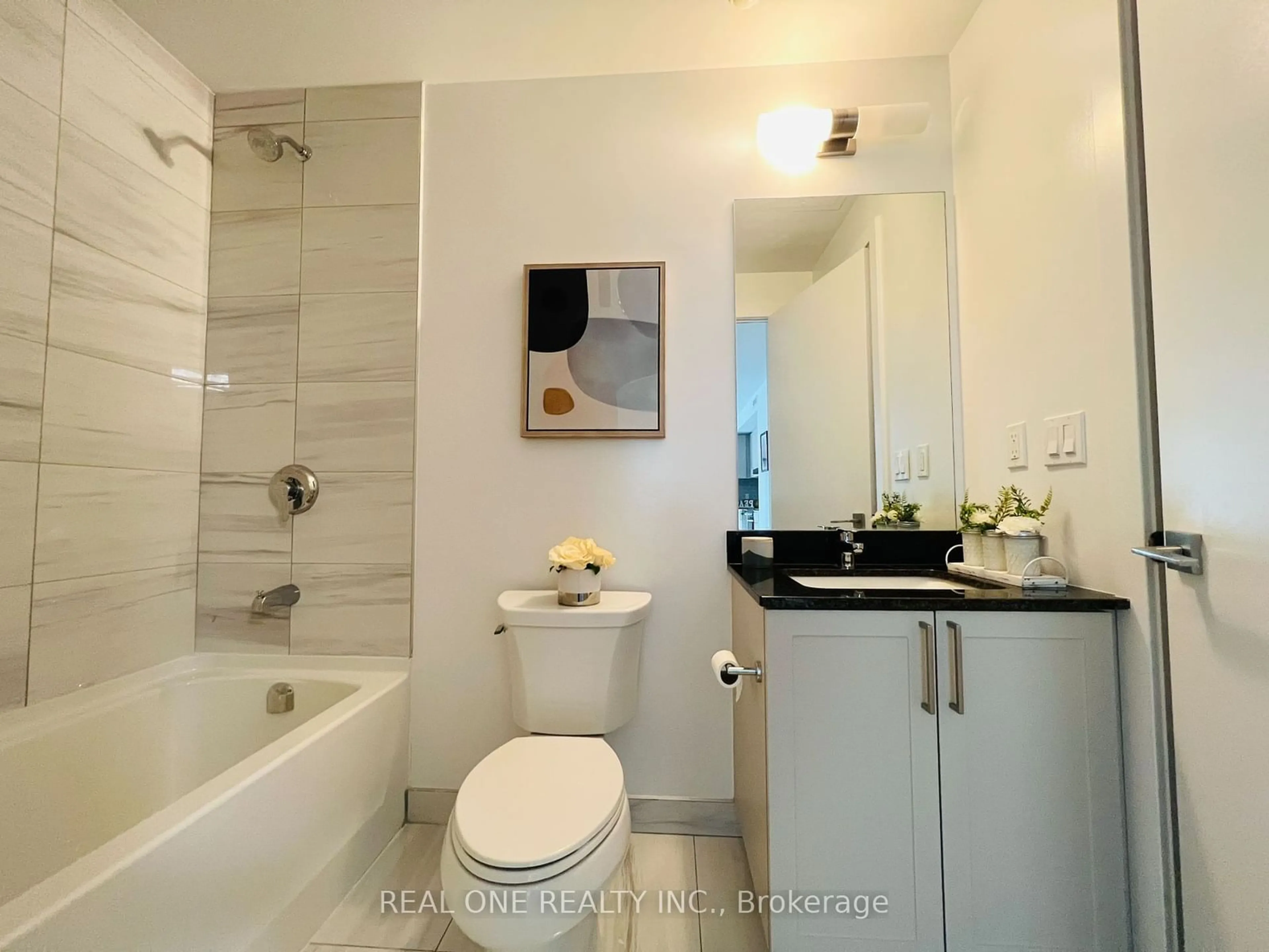 Standard bathroom for 268 Buchanan Dr #510W, Markham Ontario L3R 8G9