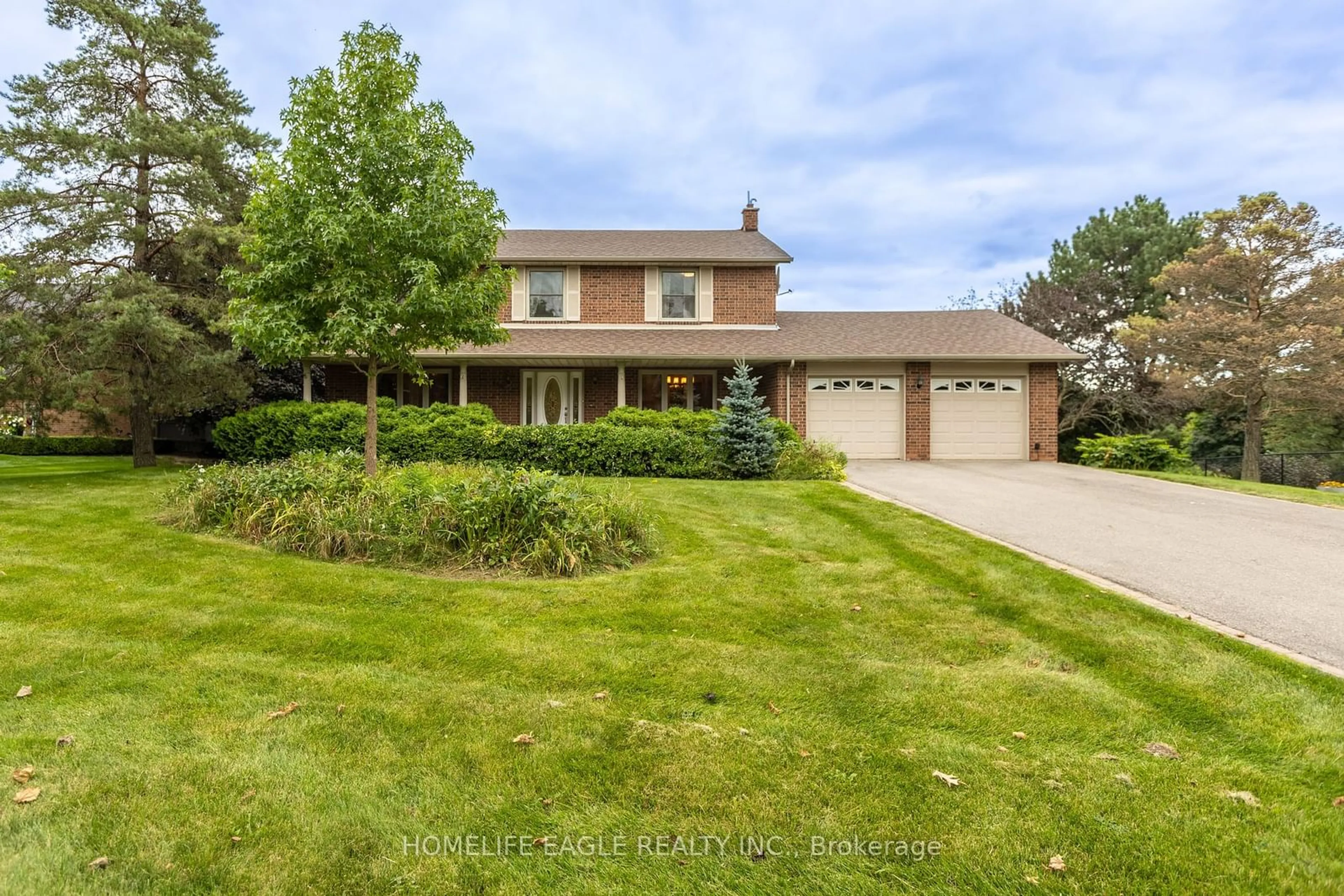 Frontside or backside of a home, the street view for 440 Warren Rd, King Ontario L7B 1C4