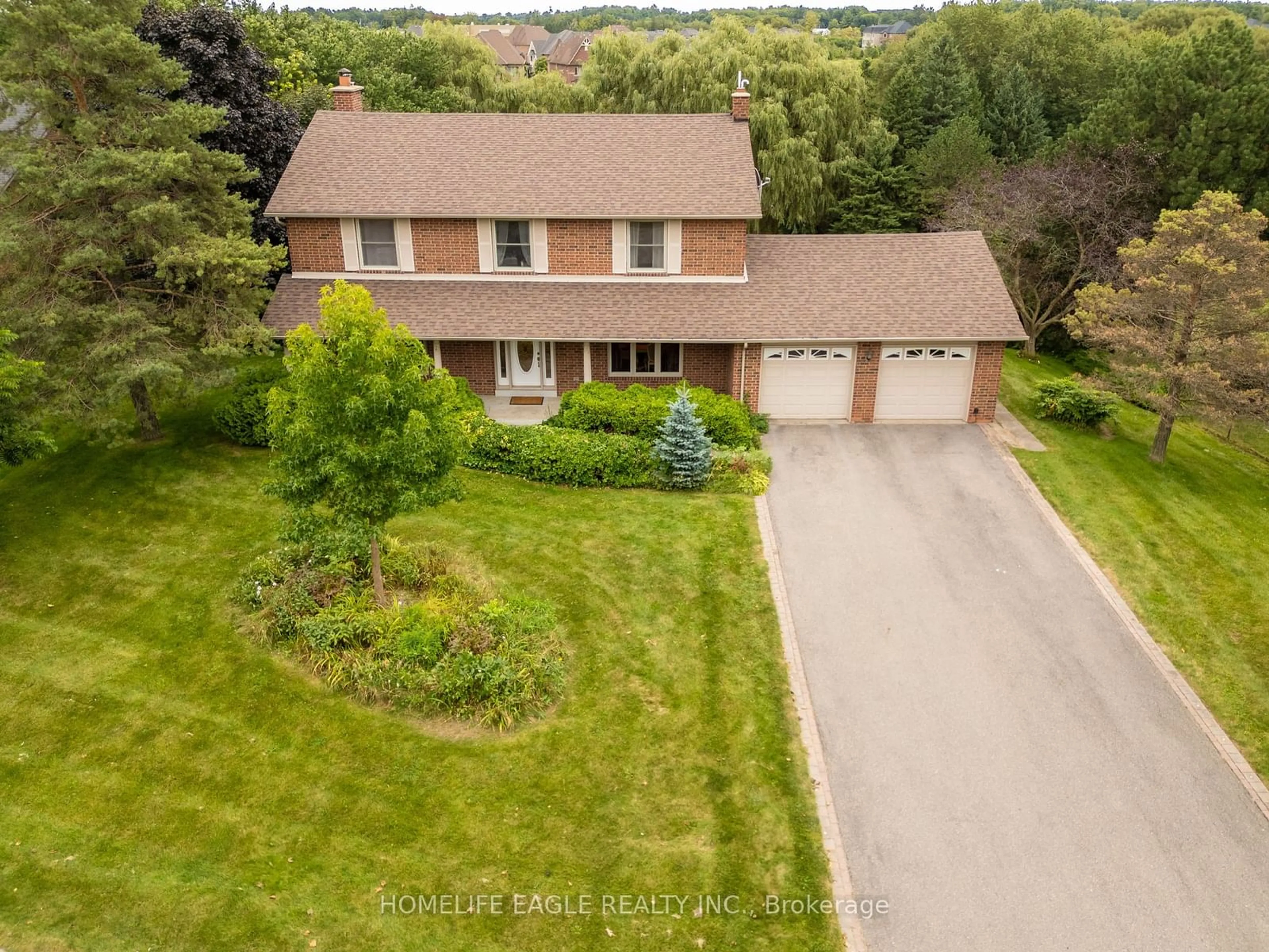 Frontside or backside of a home, the street view for 440 Warren Rd, King Ontario L7B 1C4