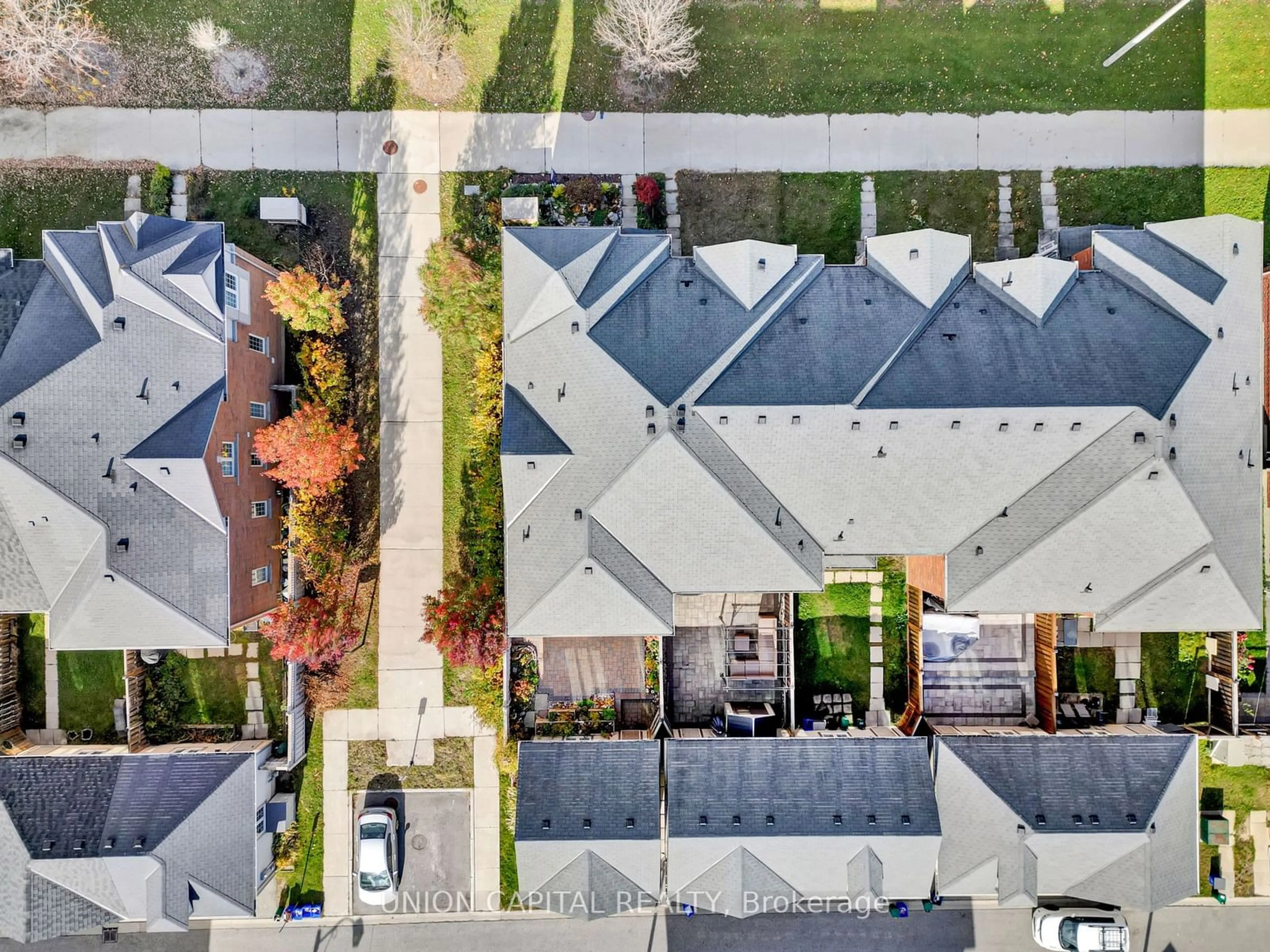 A pic from exterior of the house or condo, the street view for 2932 Donald Cousens Pkwy, Markham Ontario L6B 0T5