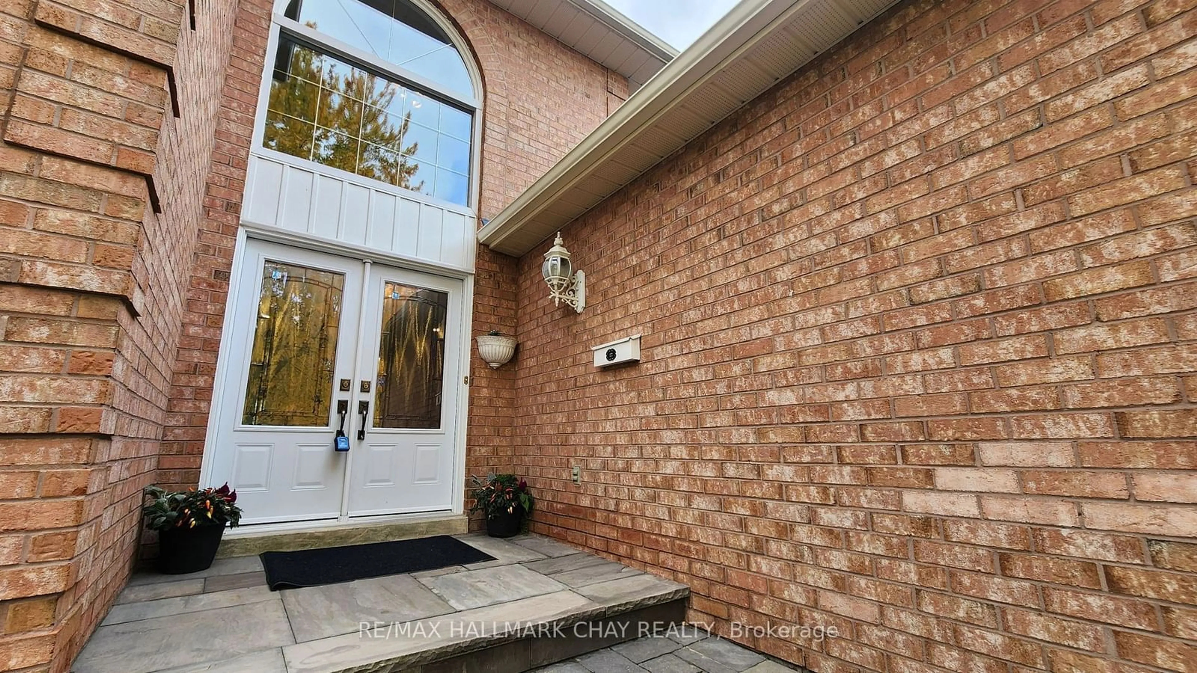 Home with brick exterior material for 57 Chartwell Cres, Georgina Ontario L4P 3N8