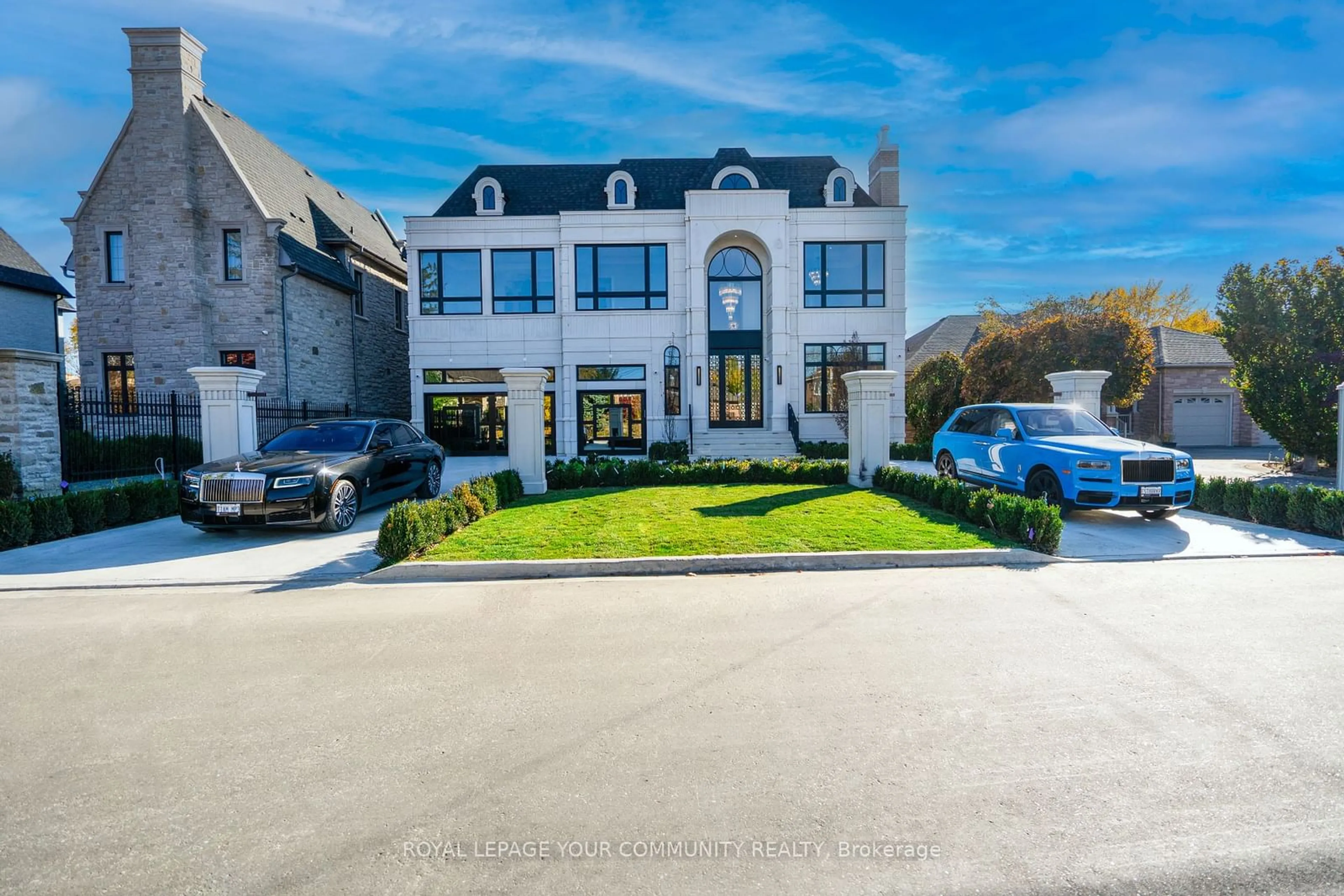 A pic from exterior of the house or condo, the street view for 47 Edgar Ave, Richmond Hill Ontario L4C 6K2