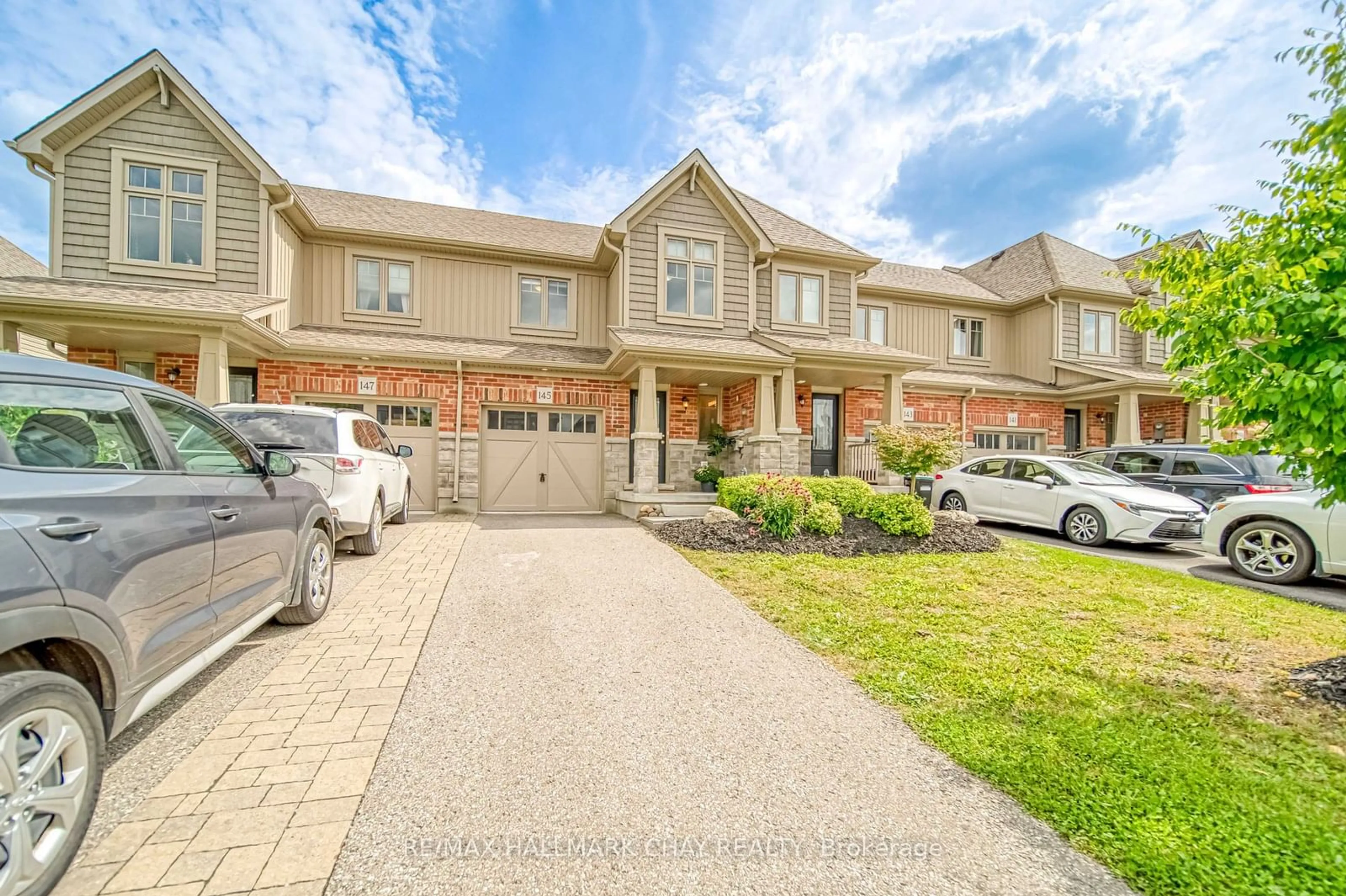 A pic from exterior of the house or condo, the street view for 145 Hutchinson Dr, New Tecumseth Ontario L9R 0P6