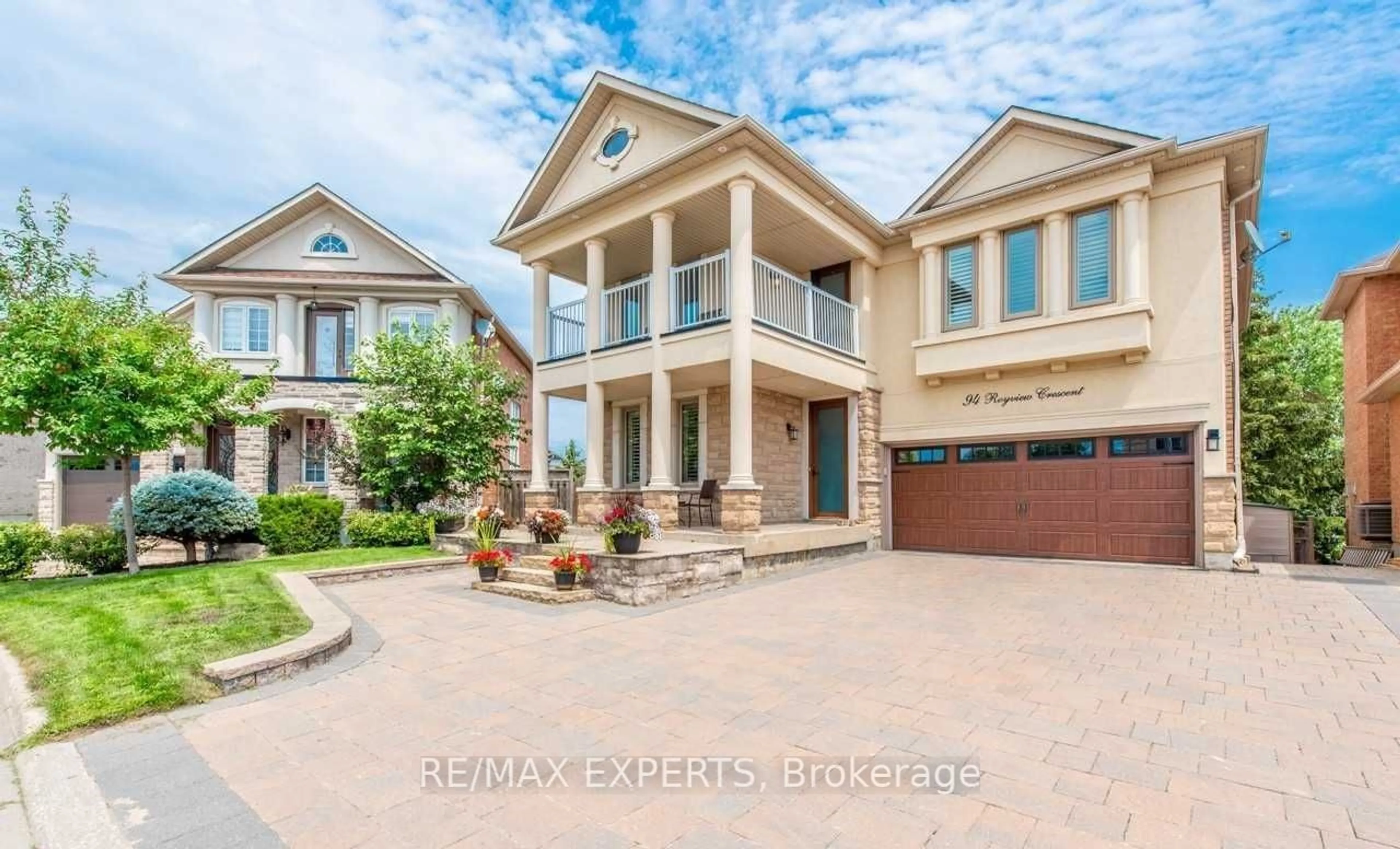 Frontside or backside of a home, the street view for 94 Royview Cres, Vaughan Ontario L4H 2T6