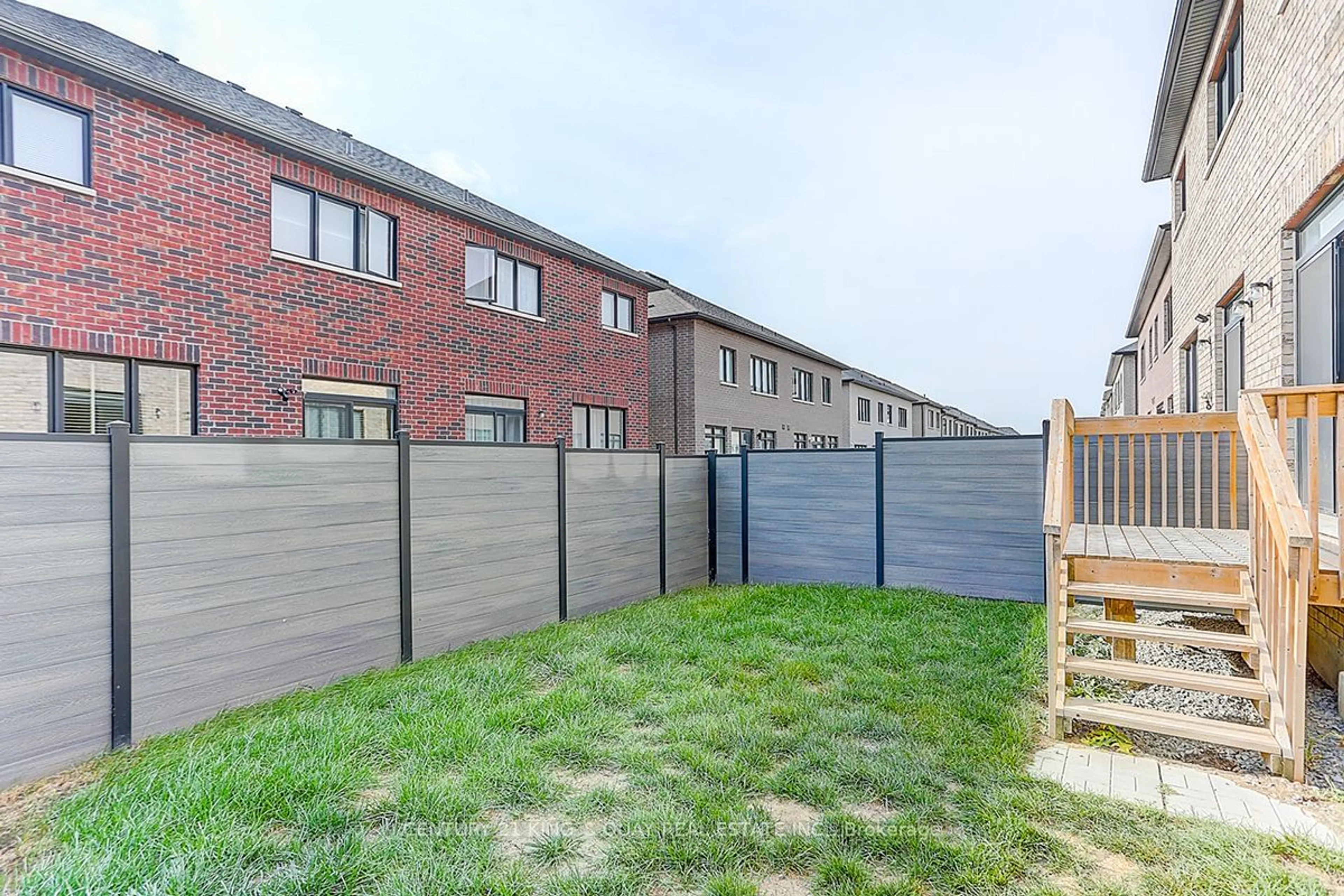 Patio, the fenced backyard for 39 Boiton St, Richmond Hill Ontario L4S 0M1