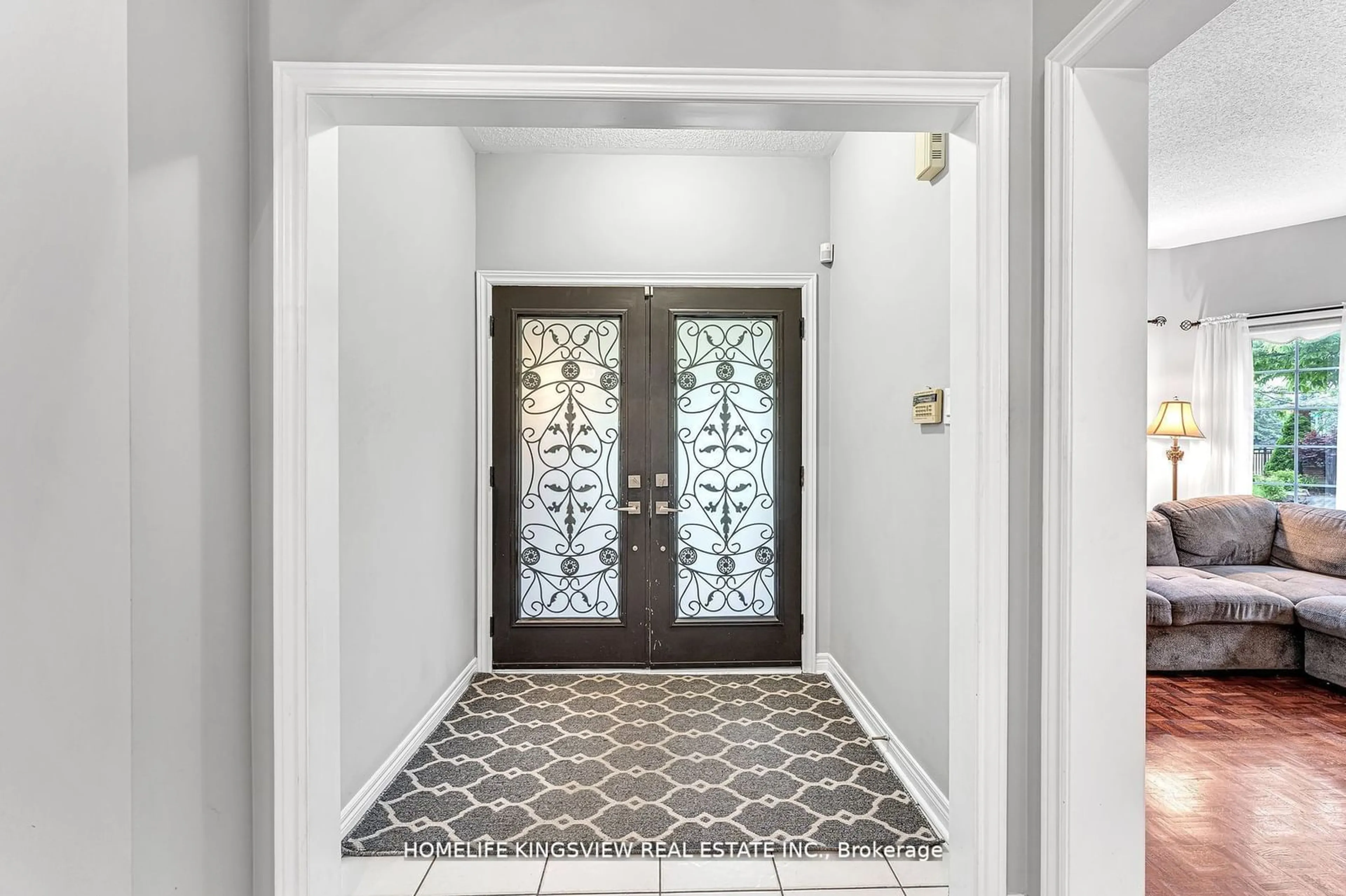 Indoor entryway, ceramic floors for 31 Blue Diamond Terr, Vaughan Ontario L4H 2G3