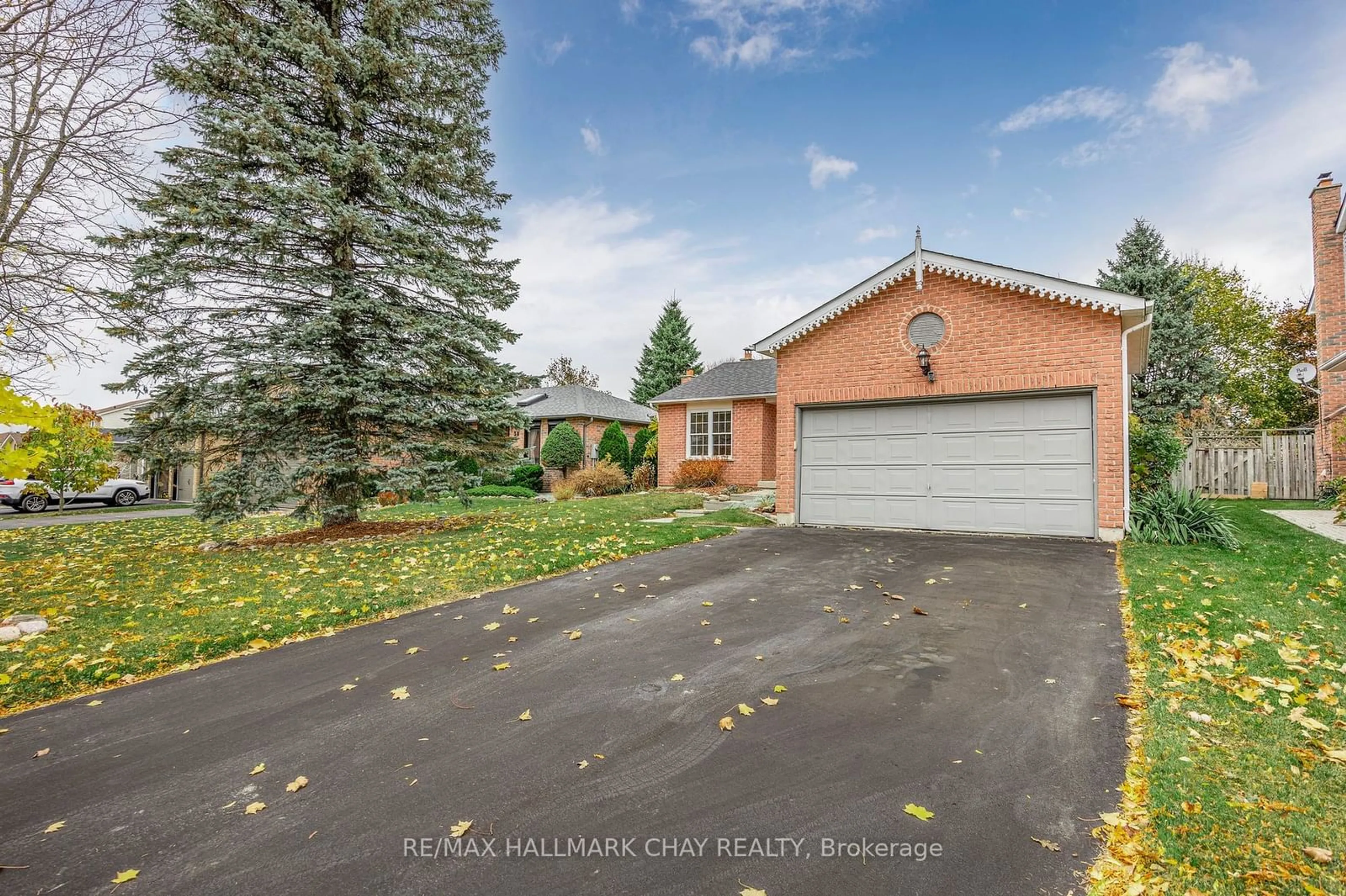 Frontside or backside of a home, the street view for 32 Laverock St, New Tecumseth Ontario L0G 1W0