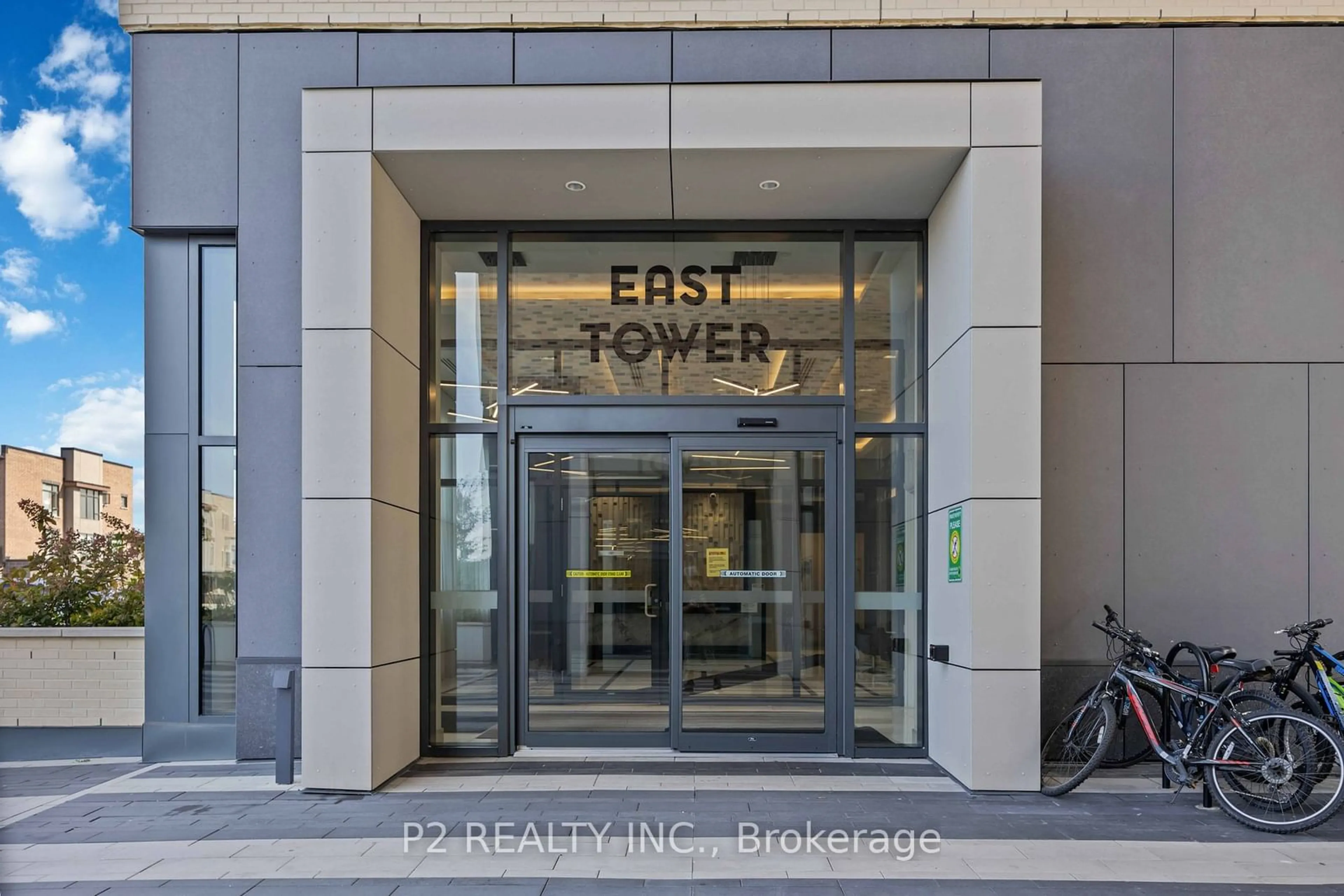 Indoor entryway for 100 Eagle Rock Way #610, Vaughan Ontario L6A 5B9