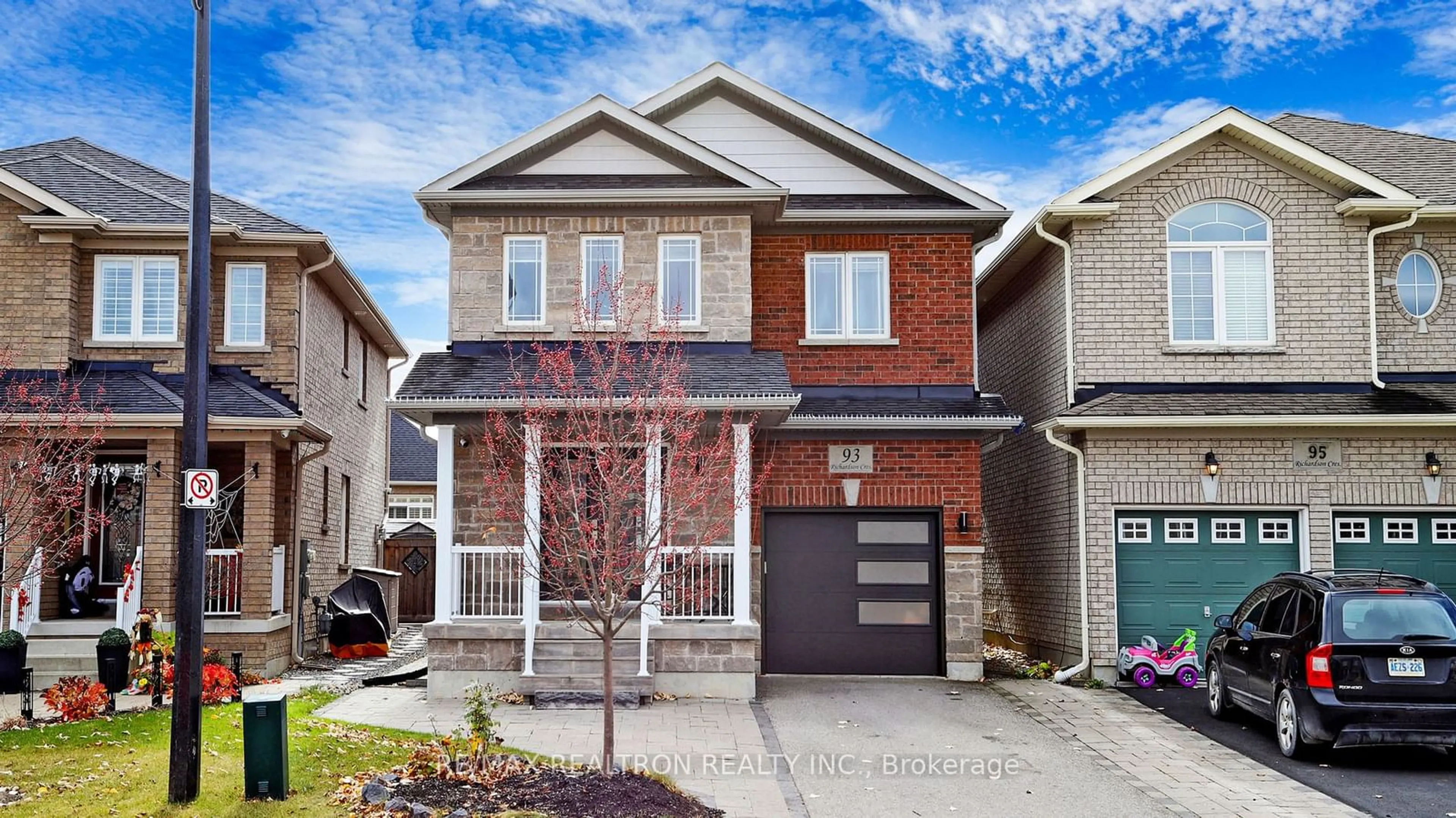 Home with brick exterior material for 93 Richardson Cres, Bradford West Gwillimbury Ontario L3Z 0N4