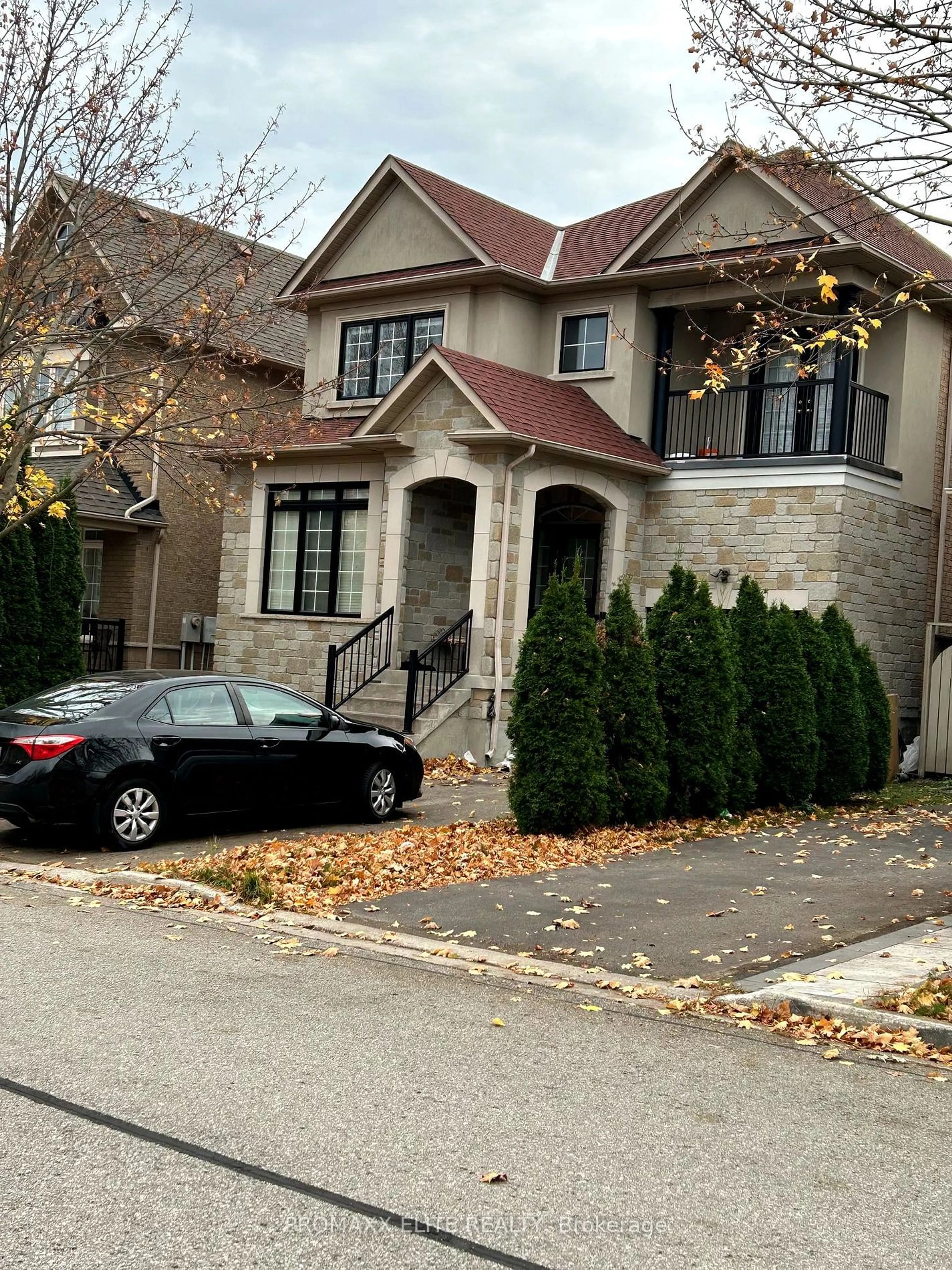 Frontside or backside of a home, the street view for 15 Chardonnay Dr, Vaughan Ontario L4J 8R8