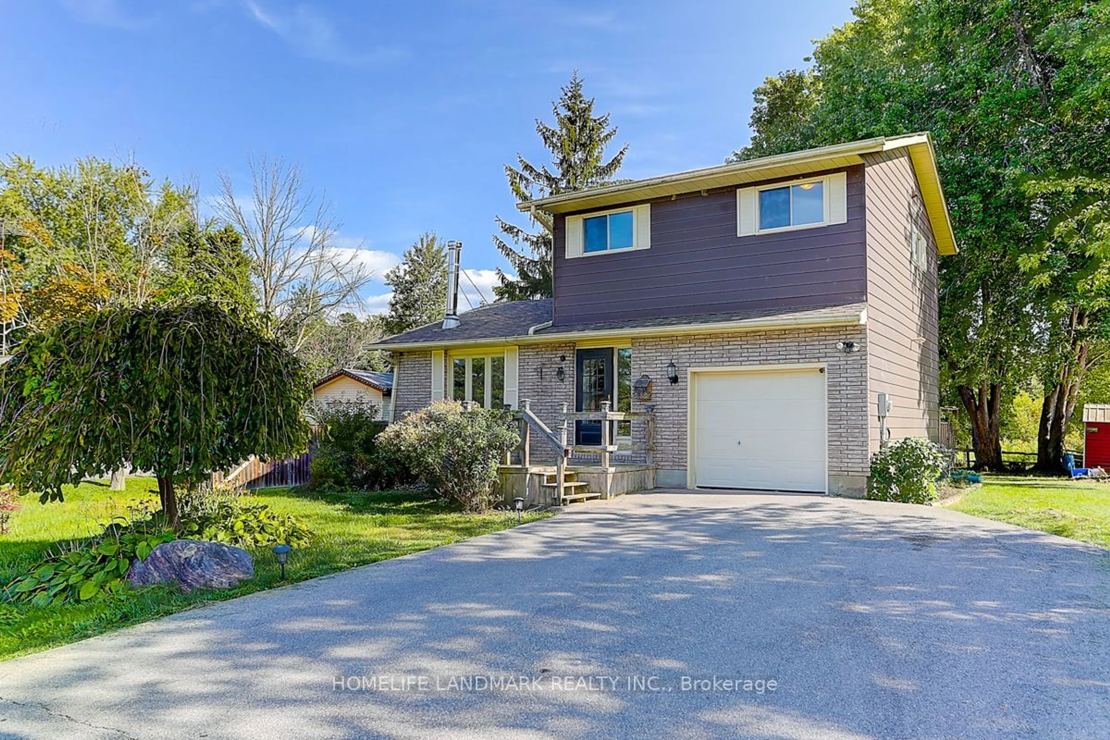 Frontside or backside of a home, the street view for 359 Adeline Dr, Georgina Ontario L4P 3C4