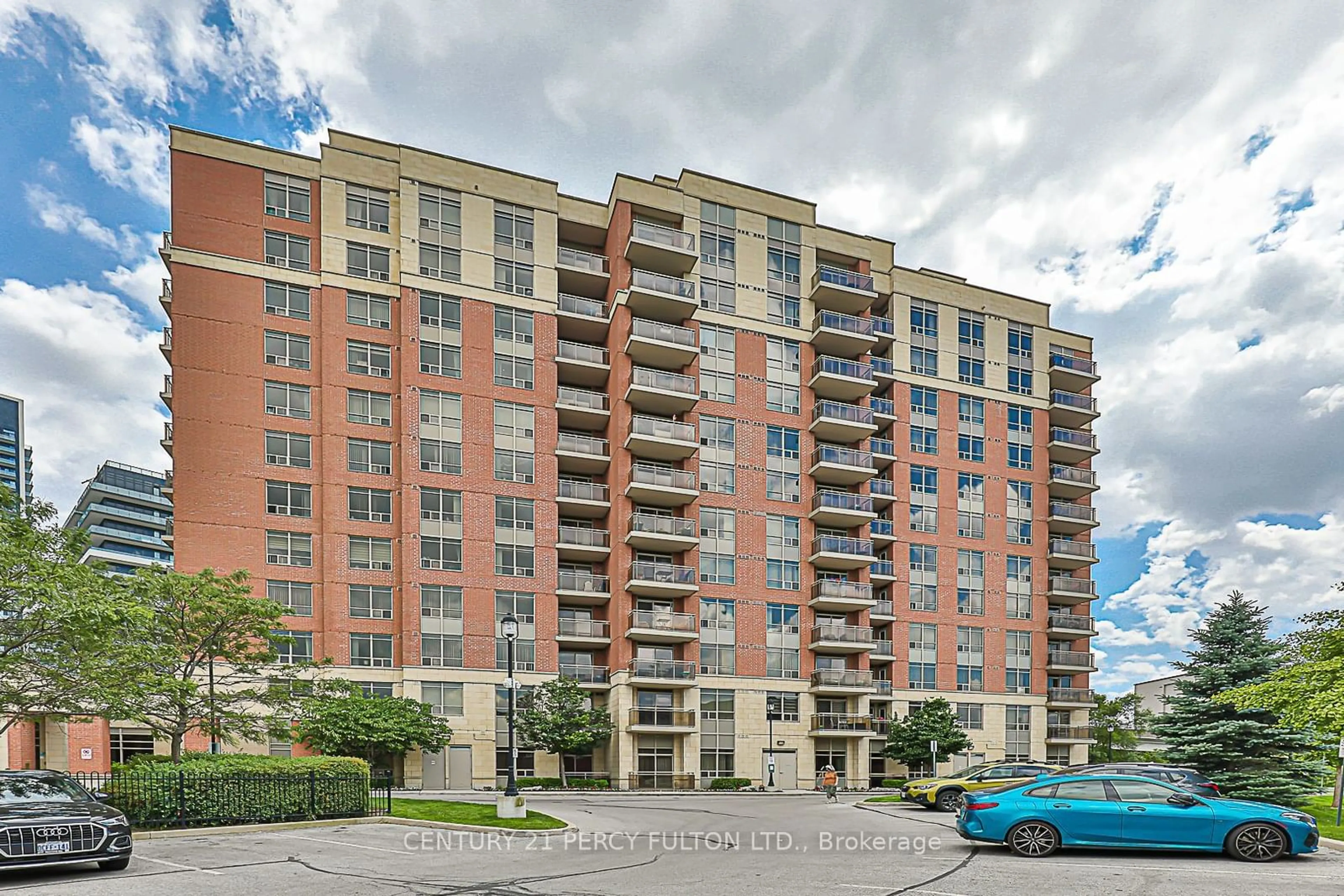 A pic from exterior of the house or condo, the front or back of building for 75 King William Cres #409, Richmond Hill Ontario L4B 0C1