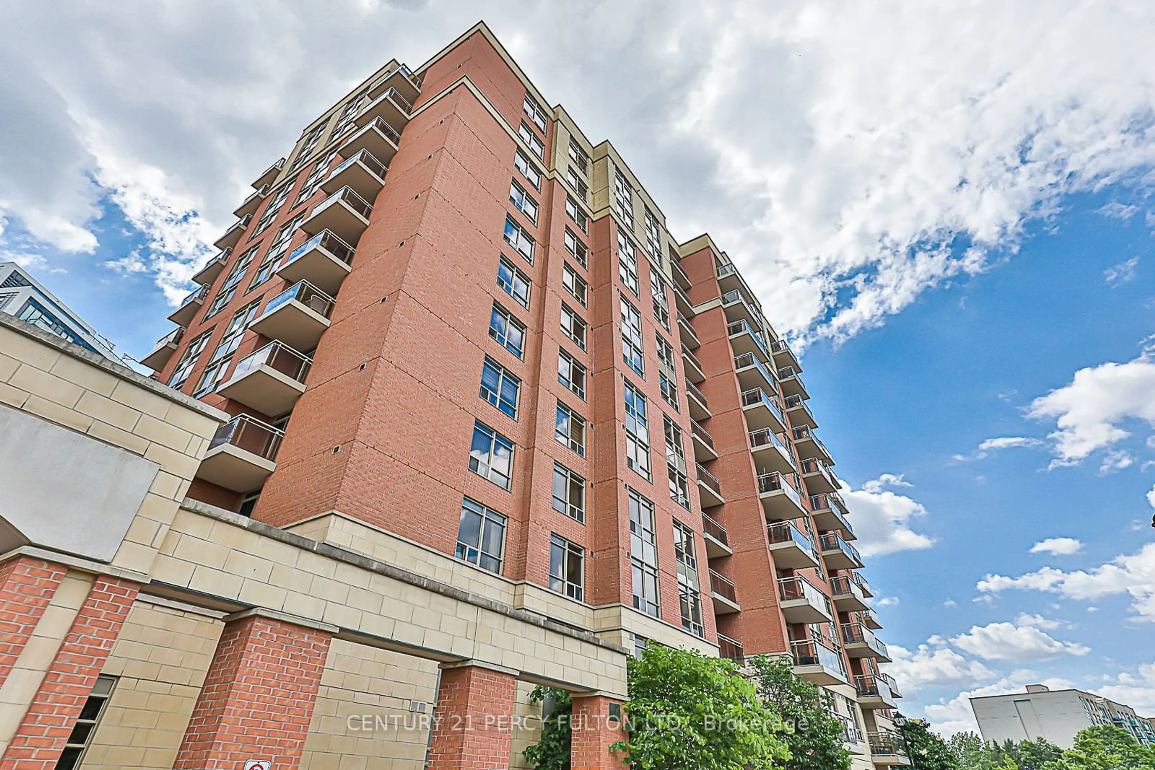 A pic from exterior of the house or condo, the front or back of building for 75 King William Cres #409, Richmond Hill Ontario L4B 0C1