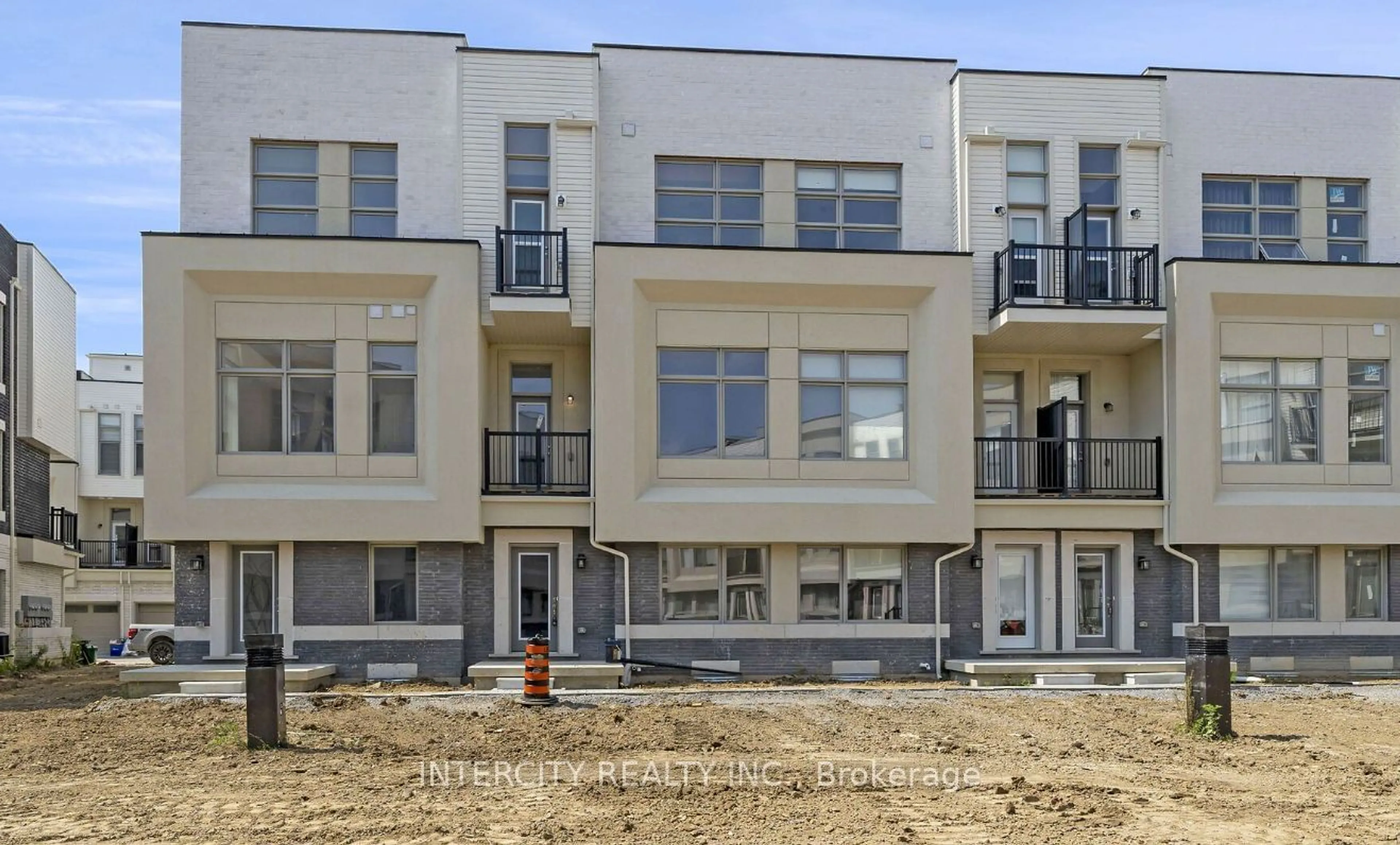 A pic from exterior of the house or condo, the front or back of building for 21 Alan Francis Lane, Markham Ontario L6C 3B5