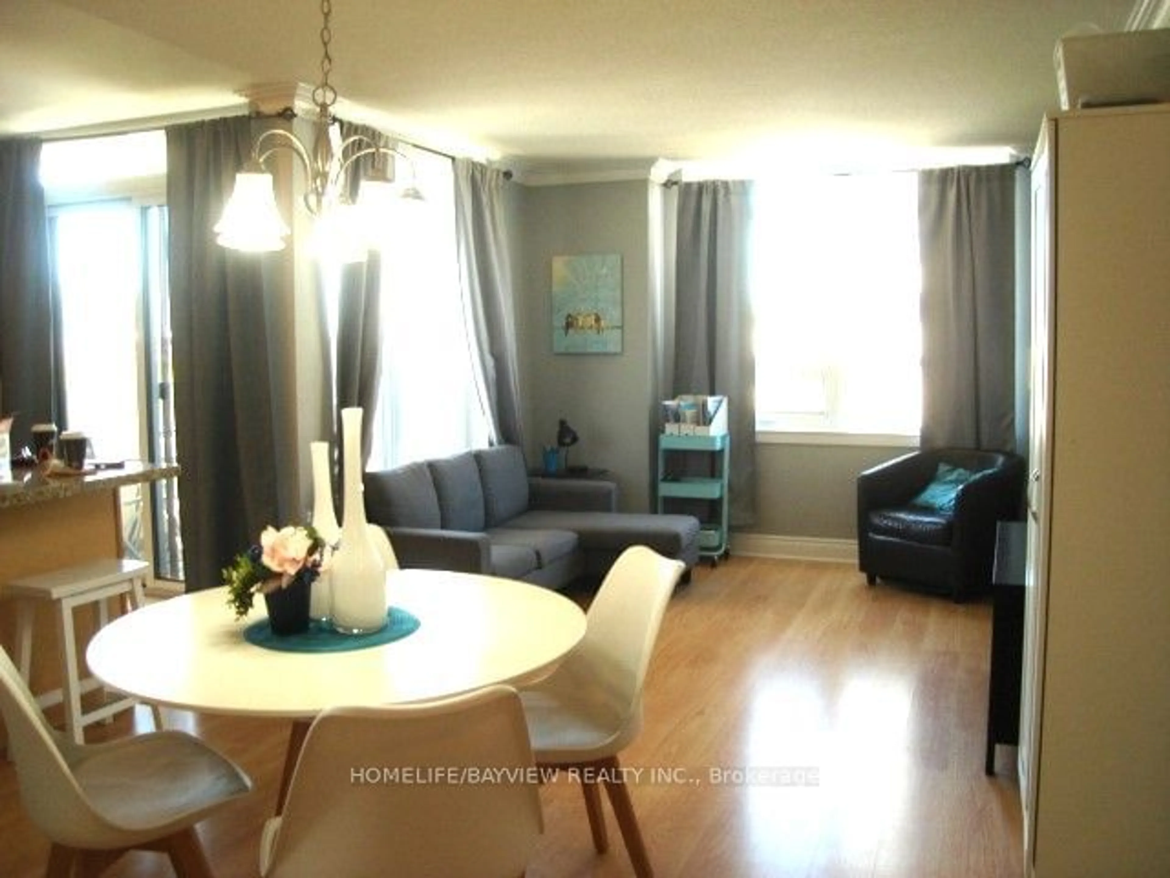 Living room, wood floors for 7 NORTH PARK Rd #303, Vaughan Ontario L4J 0C9