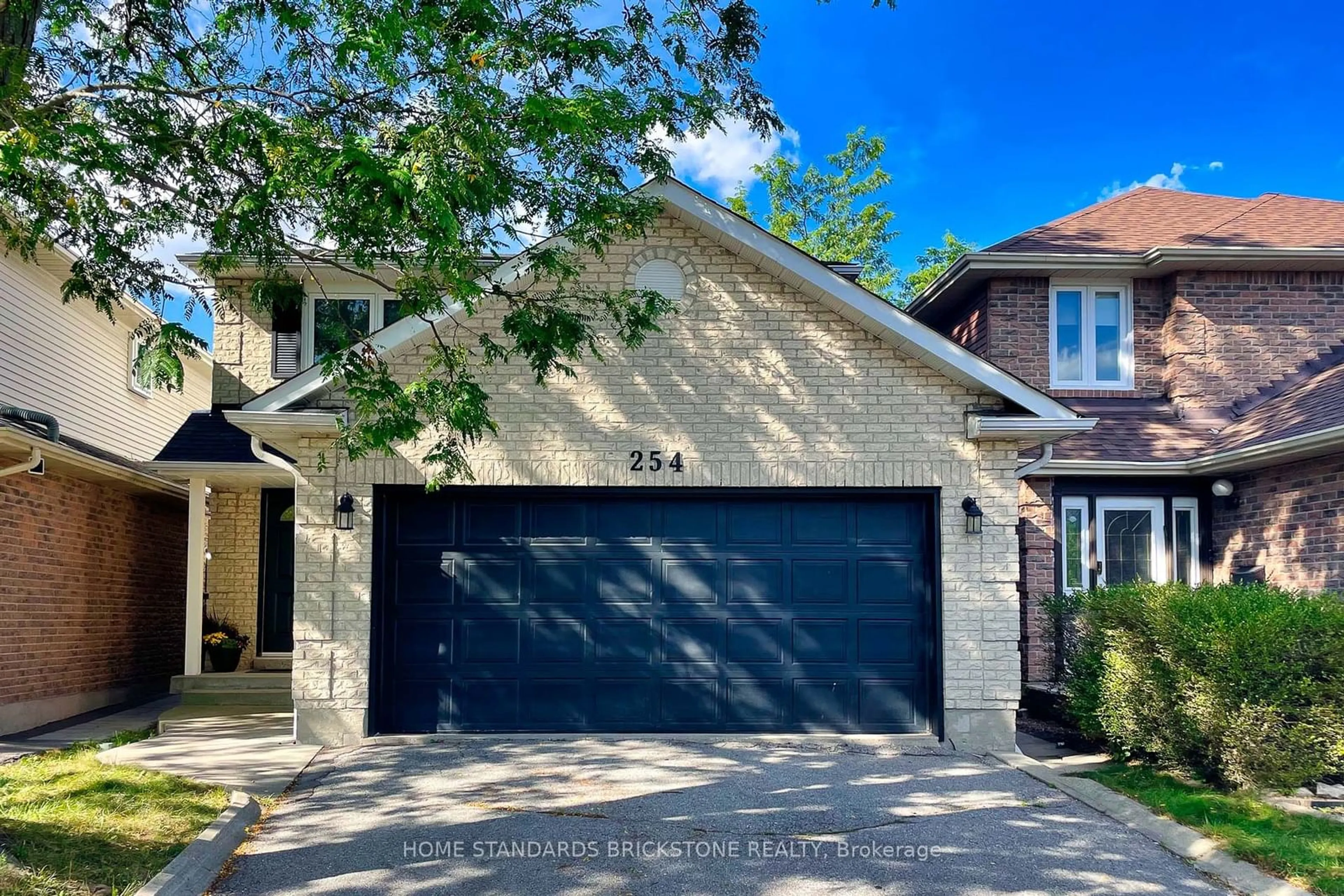 Home with brick exterior material for 254 Mullen Dr, Vaughan Ontario L4J 2P2