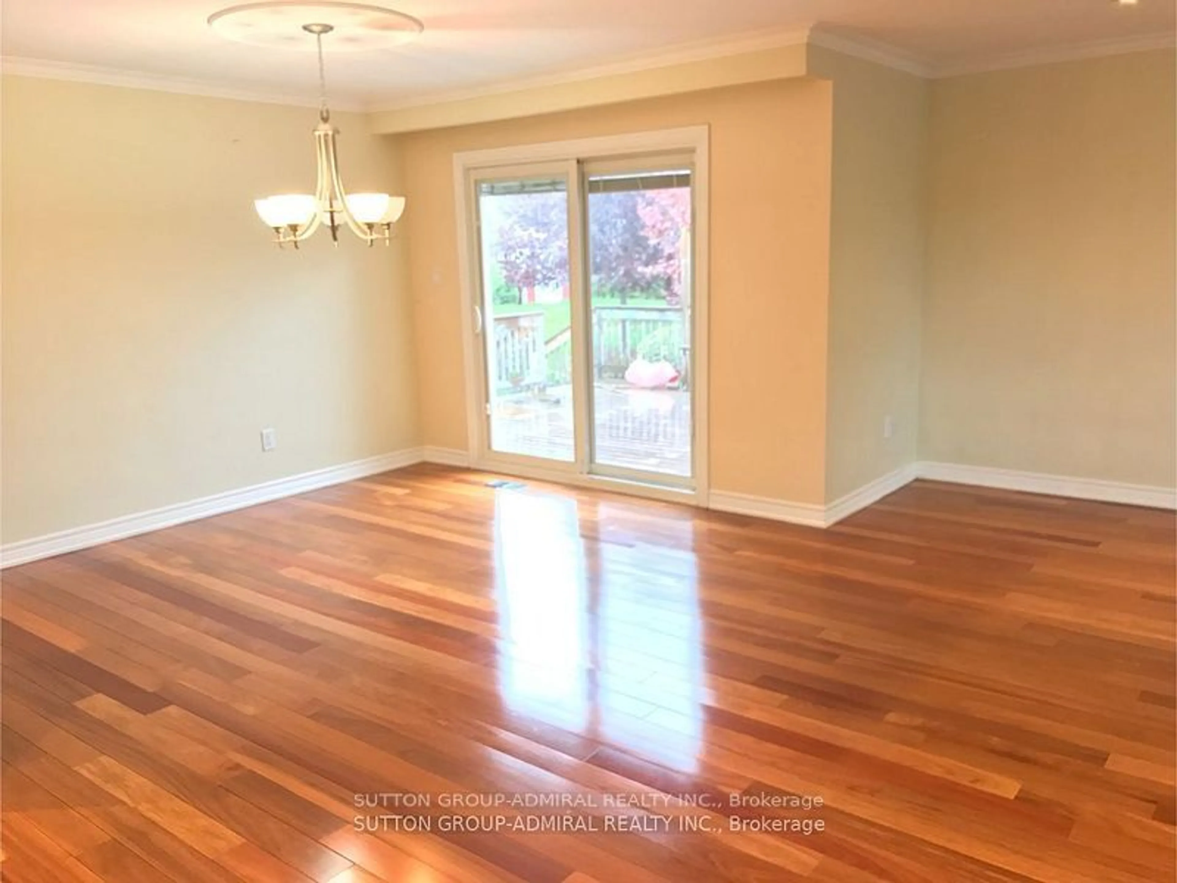 A pic of a room, wood floors for 129 Crestwood Rd, Vaughan Ontario L4J 1A7