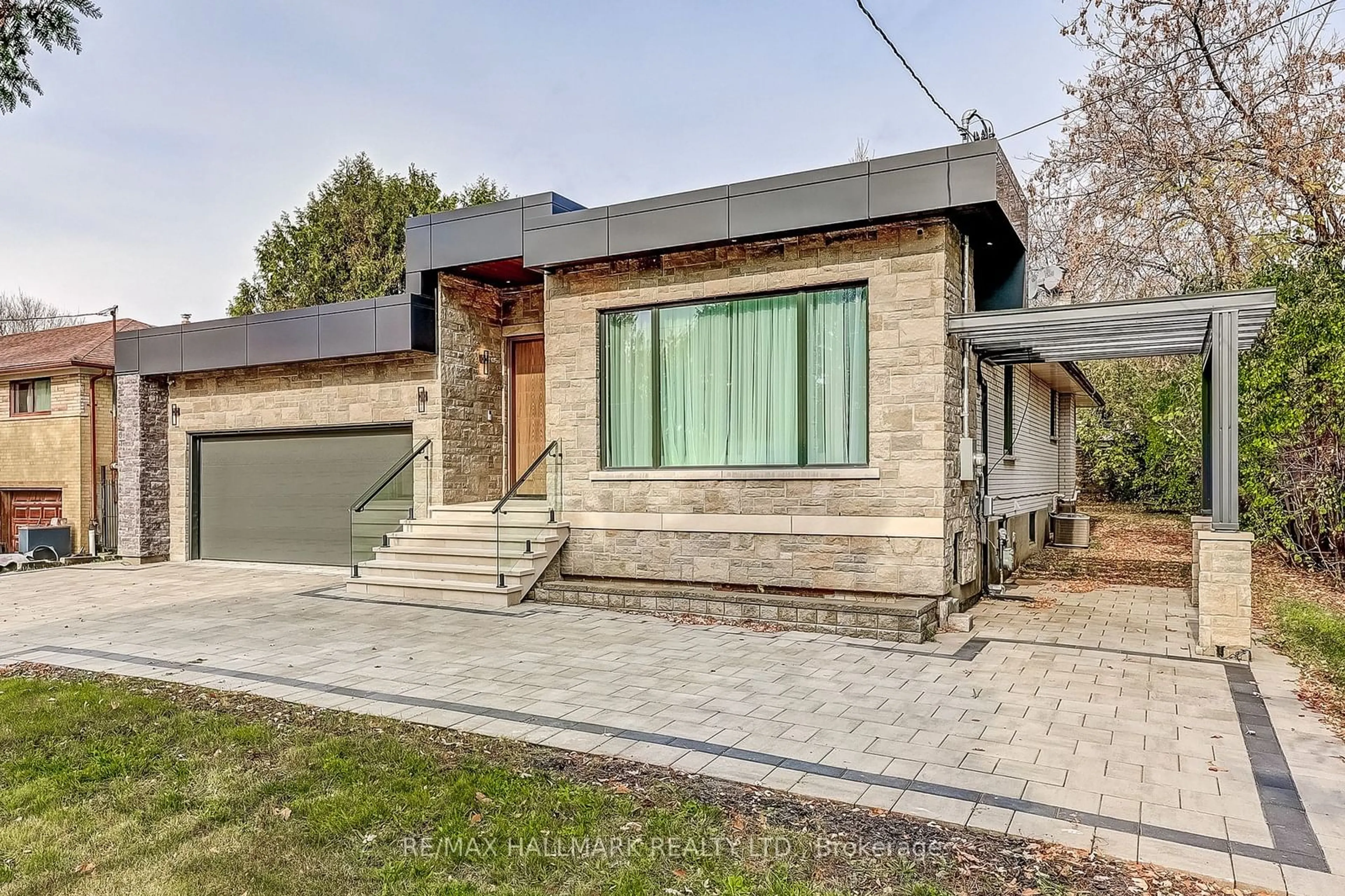 Home with brick exterior material for 148 May Ave, Richmond Hill Ontario L4C 3S6