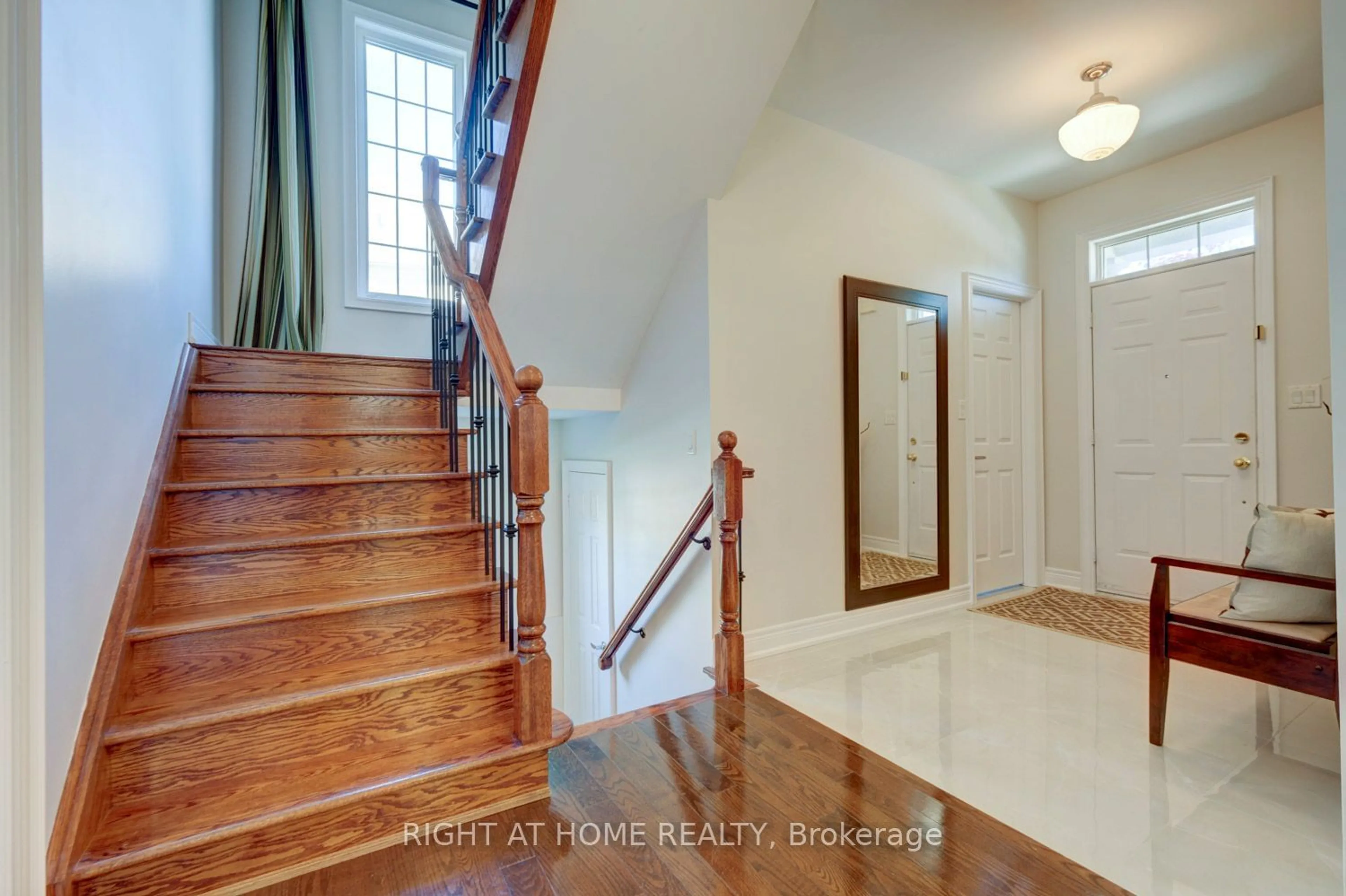 Indoor entryway, wood floors for 19 Charity Cres, Markham Ontario L6C 0A6