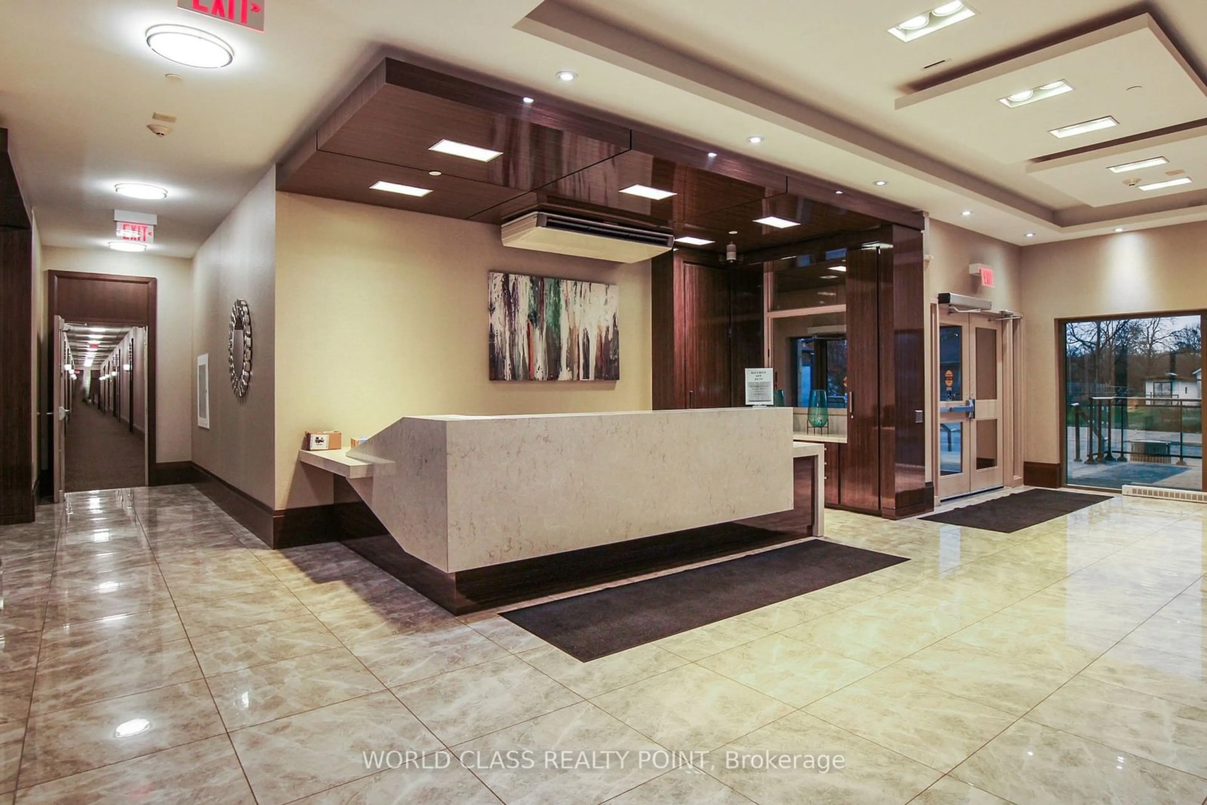 Indoor lobby for 86 Woodbridge Ave #418, Vaughan Ontario L4L 0E4