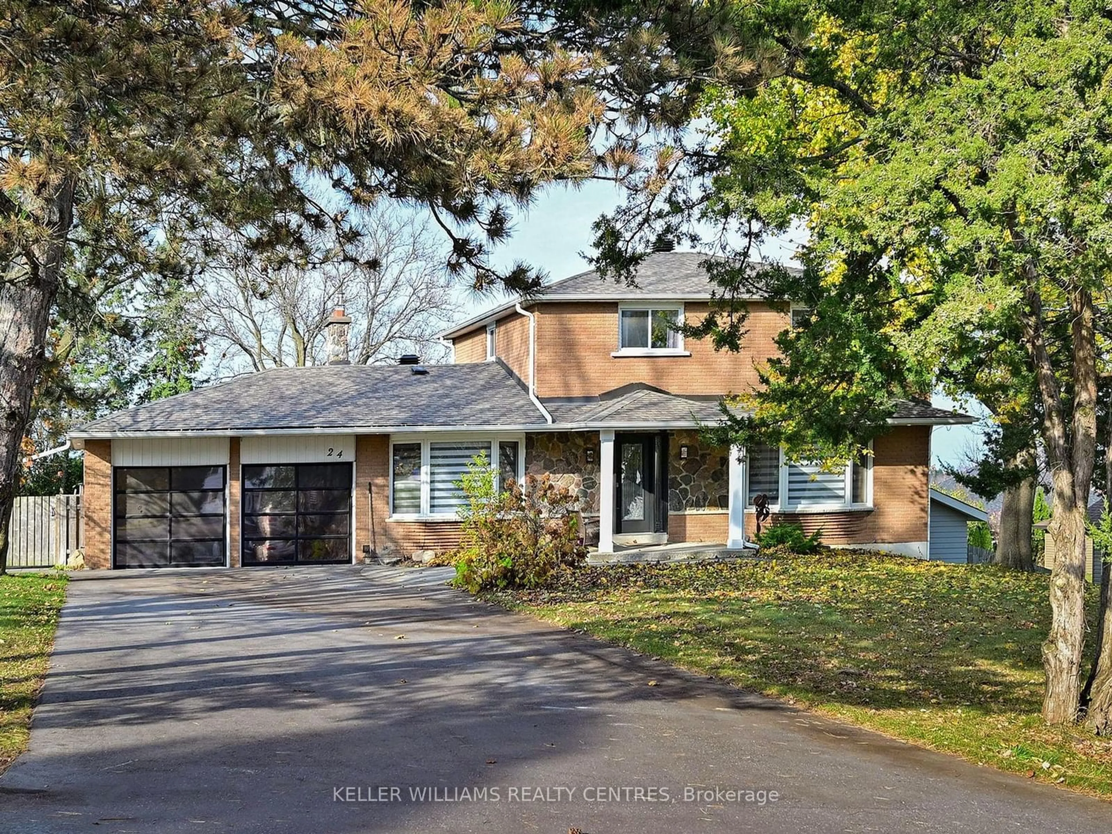 Frontside or backside of a home, the street view for 24 North St, Uxbridge Ontario L9P 1B9