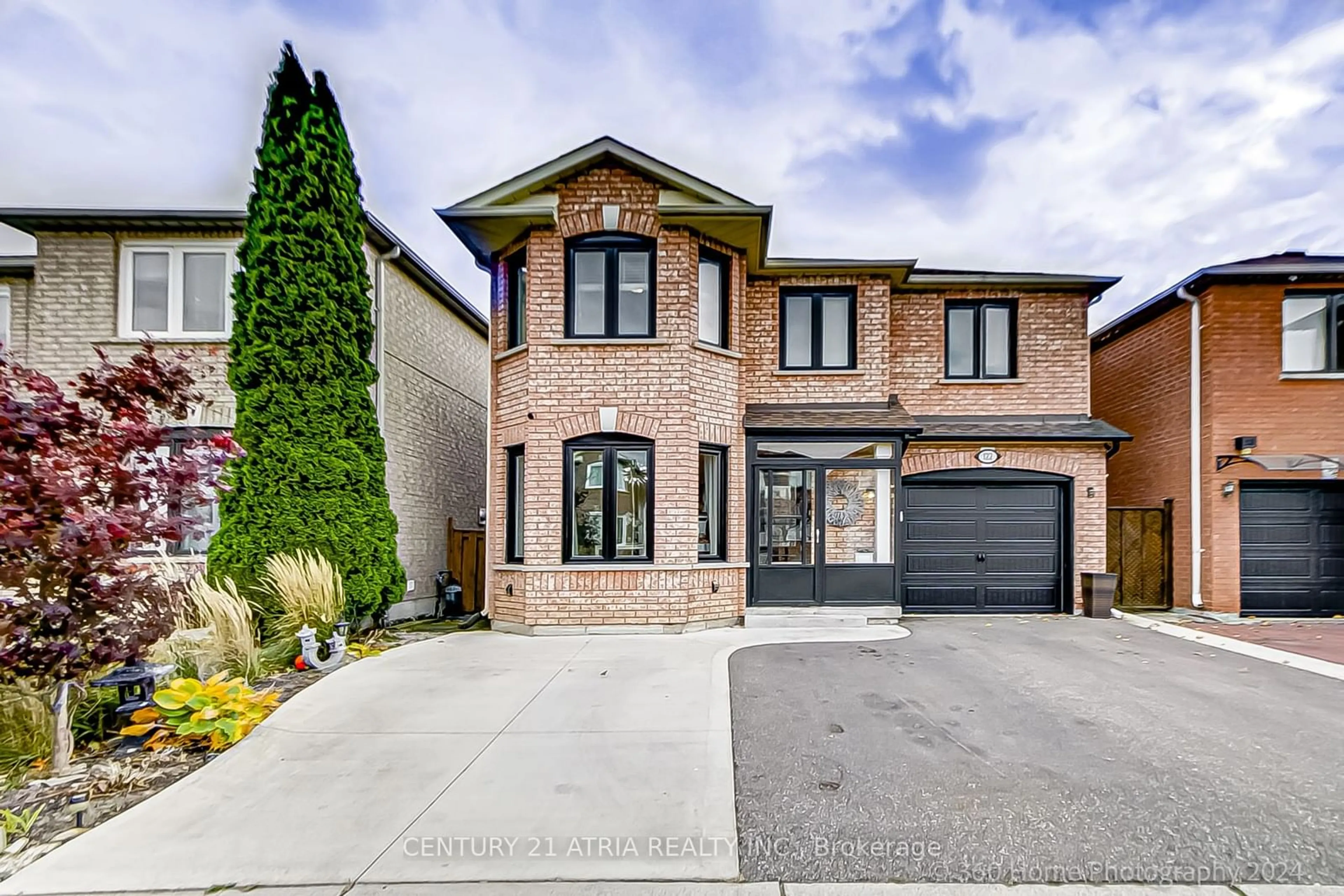 Home with brick exterior material for 122 Denton Circ, Vaughan Ontario L6A 2N2