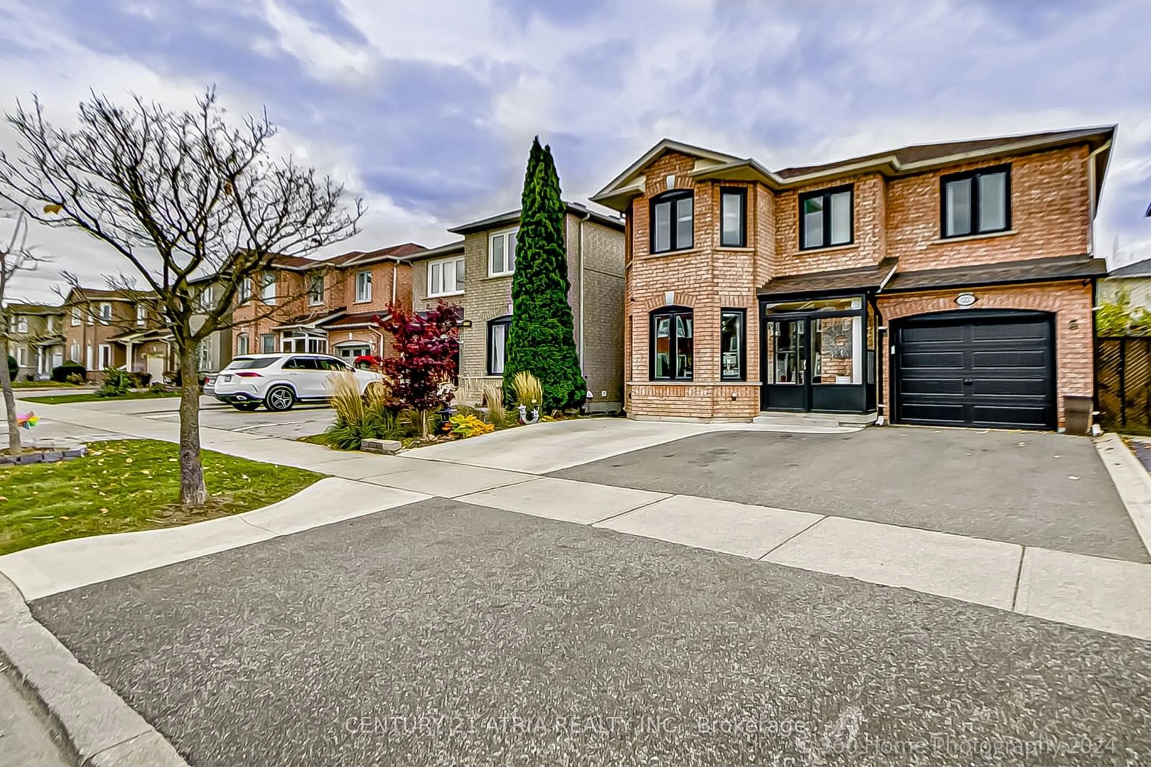 Home with brick exterior material for 122 Denton Circ, Vaughan Ontario L6A 2N2